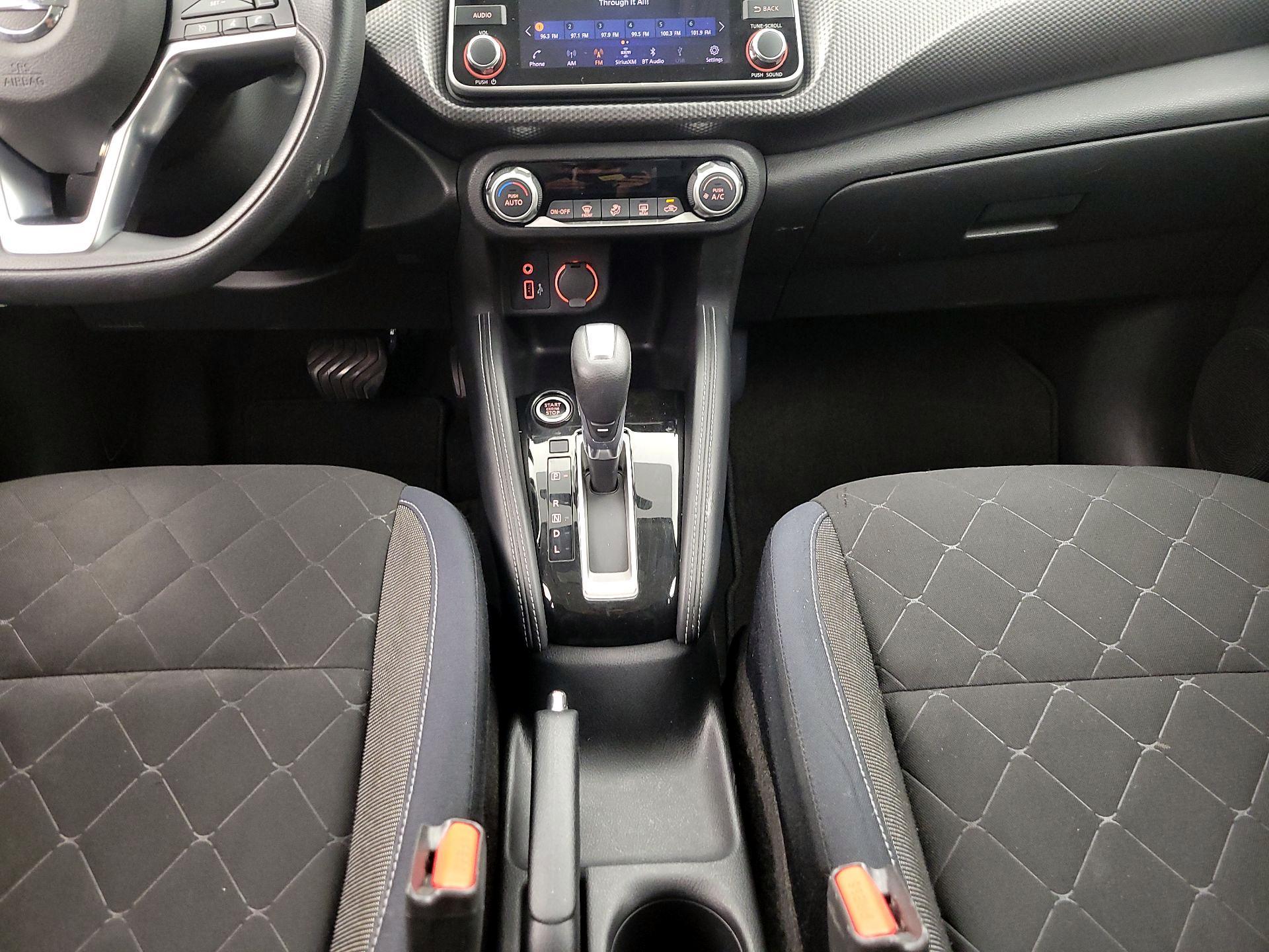 Thumbnail: 2018 Nissan Kicks - 16