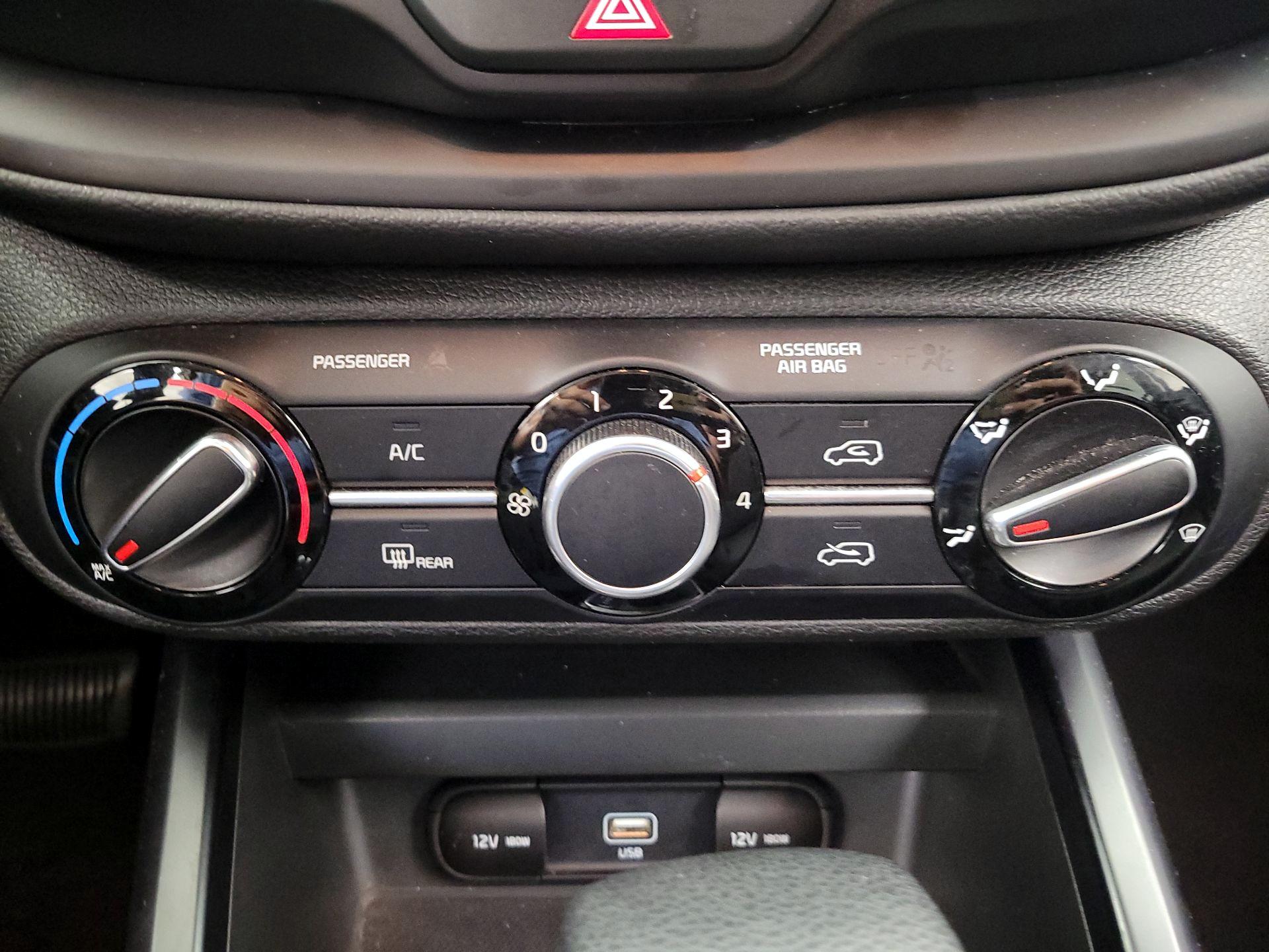 Thumbnail: 2020 Kia Soul - 16