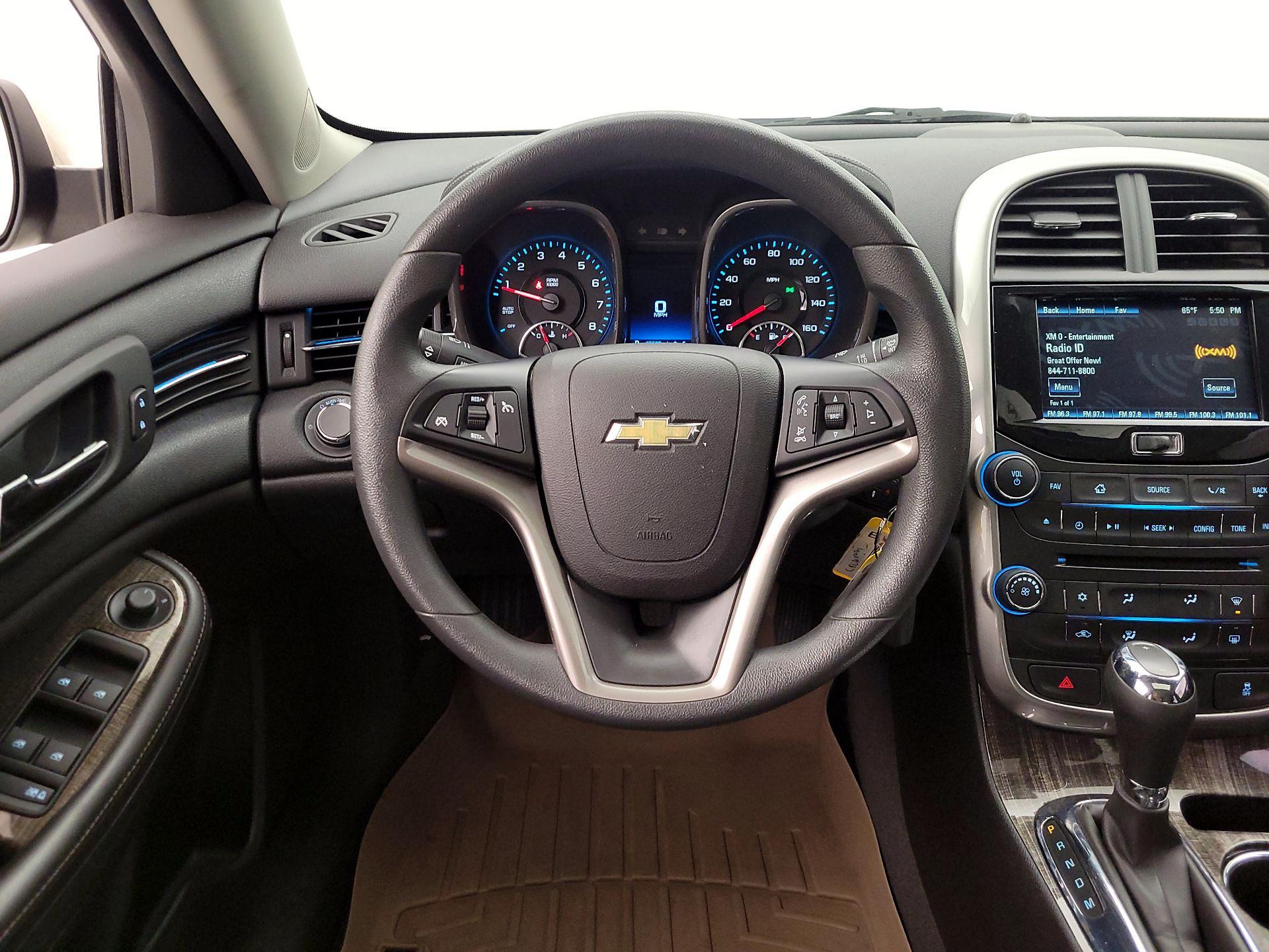 Thumbnail: 2014 Chevrolet Malibu - 10