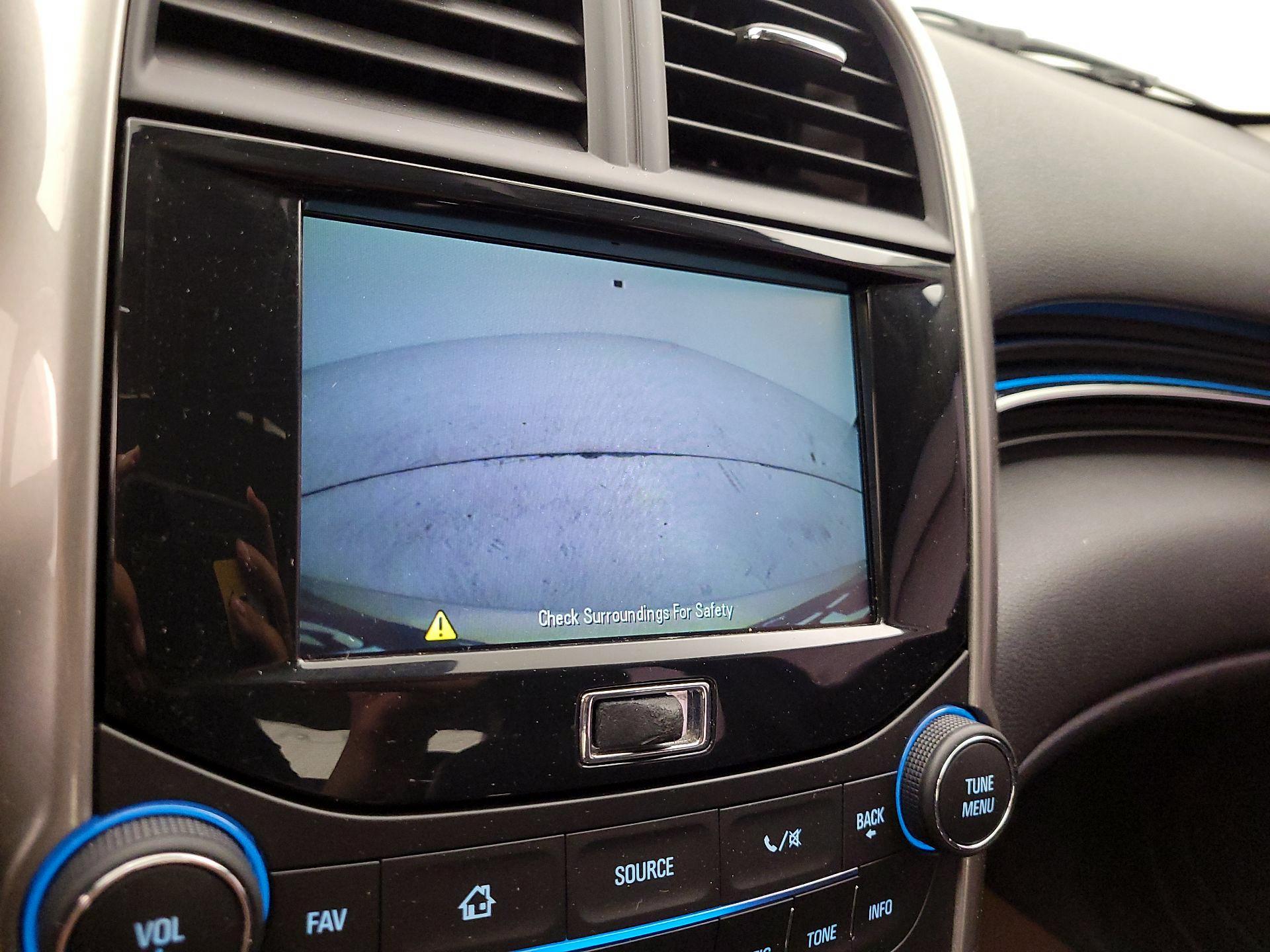 Thumbnail: 2014 Chevrolet Malibu - 14