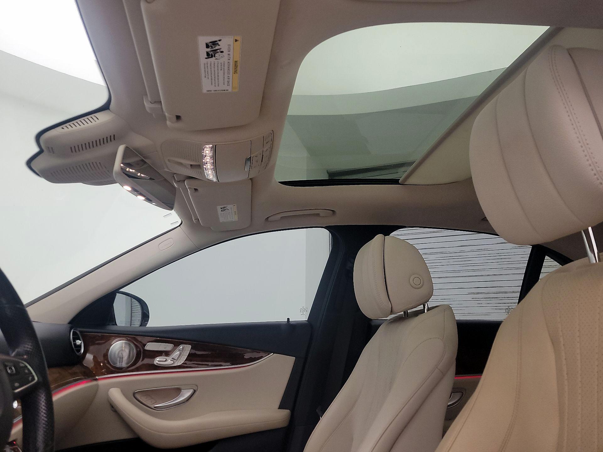 Thumbnail: 2017 Mercedes-Benz E-Class - 20