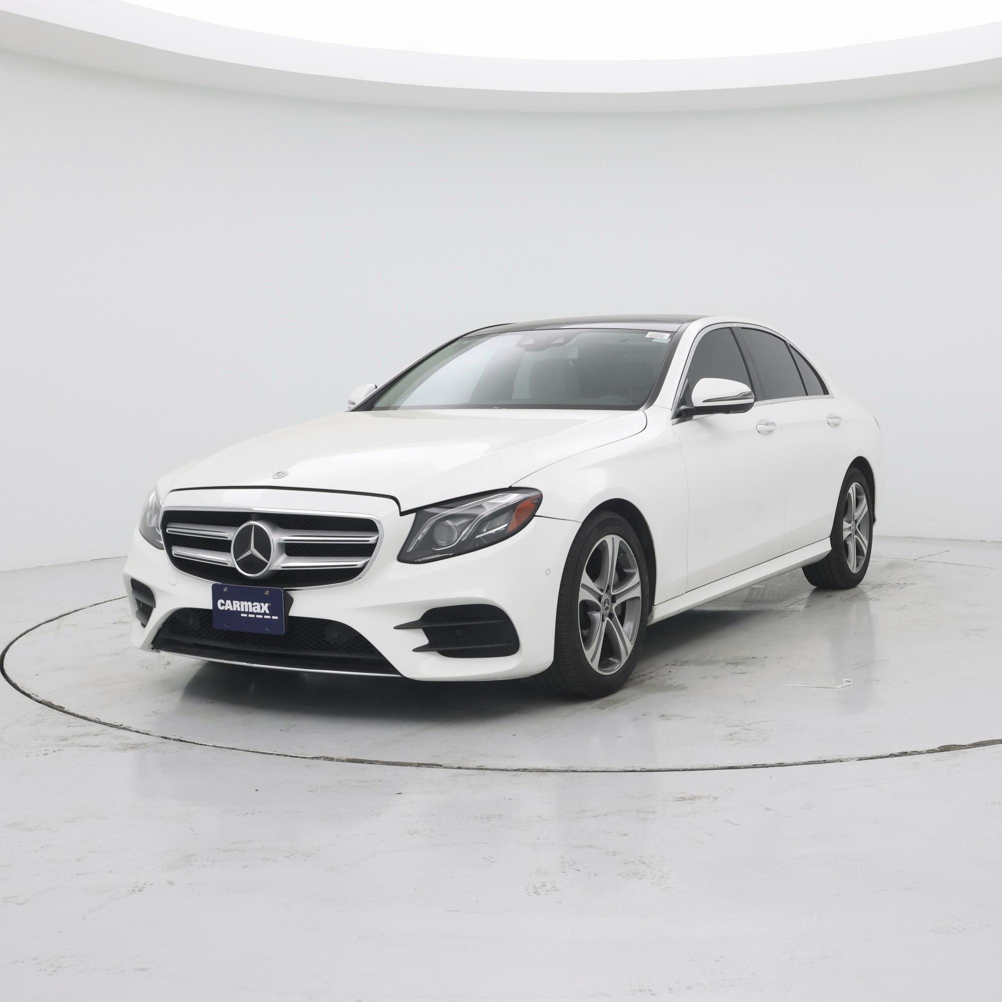 Thumbnail: 2017 Mercedes-Benz E-Class - 4