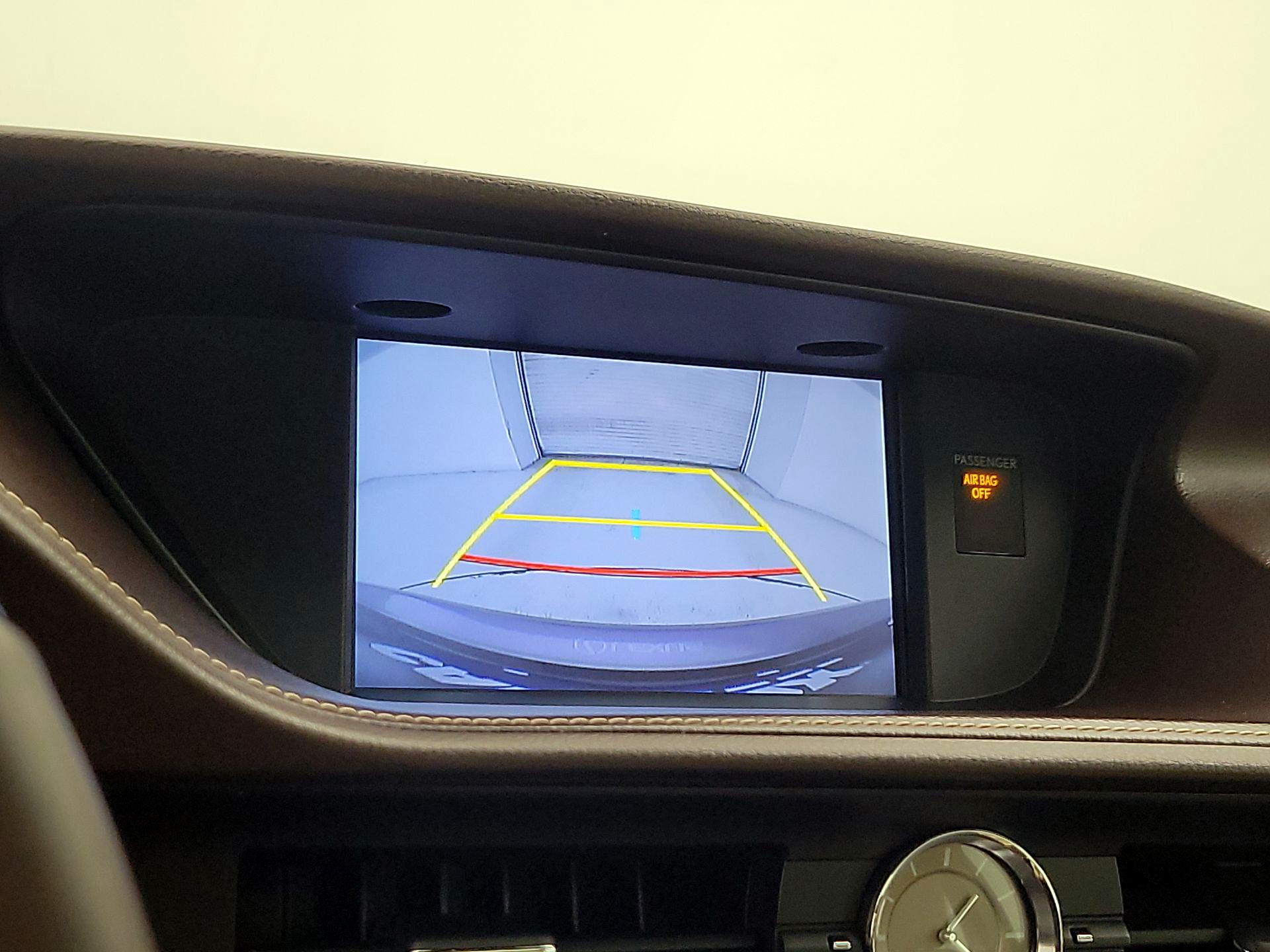 Thumbnail: 2016 Lexus ES - 15
