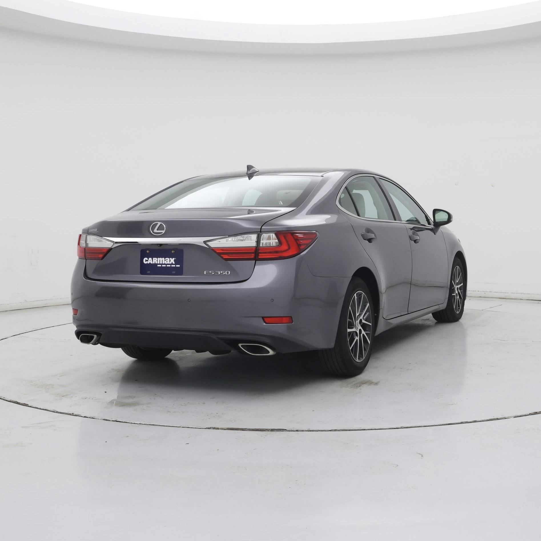 Thumbnail: 2016 Lexus ES - 8