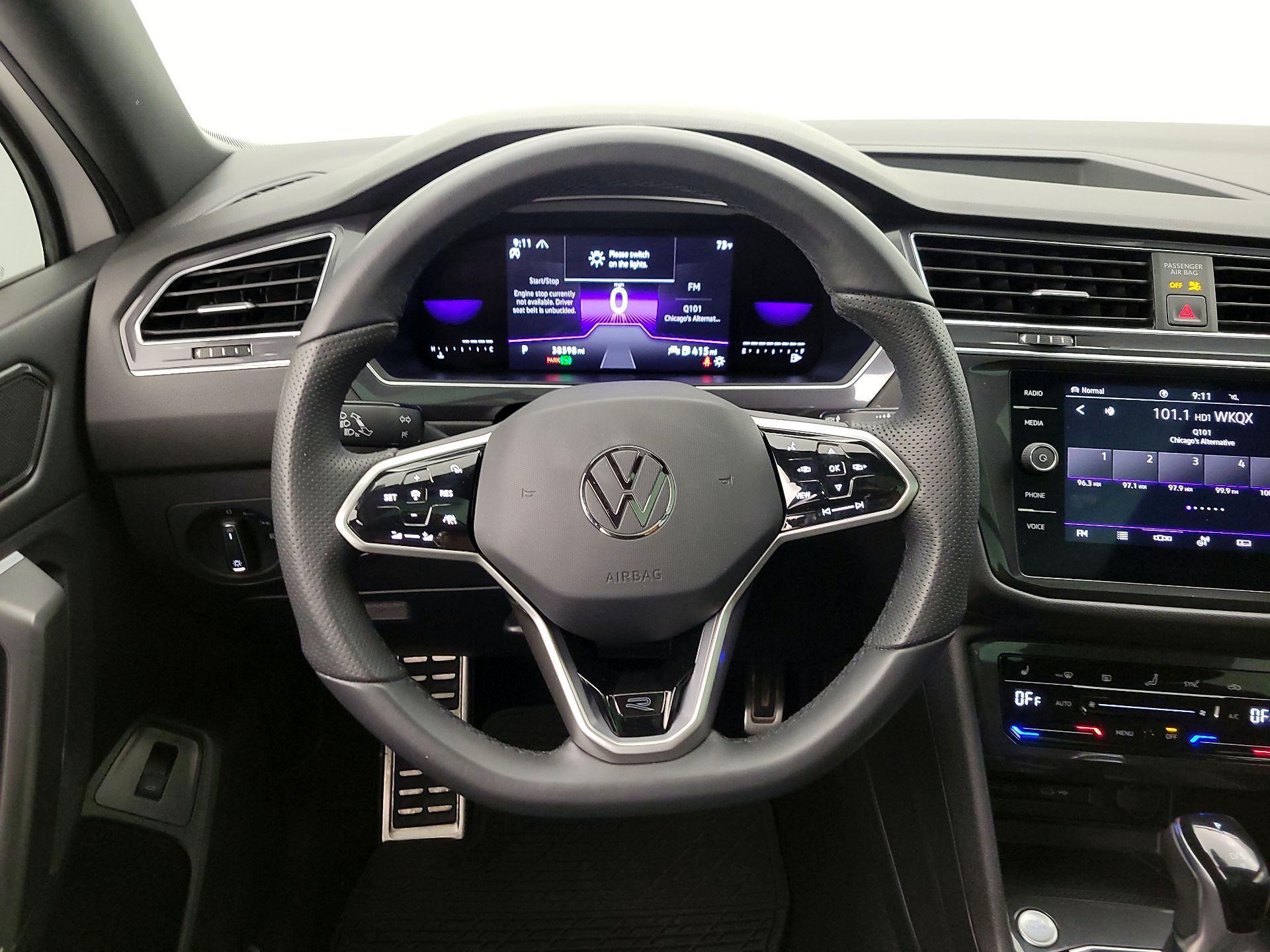 Thumbnail: 2022 Volkswagen Tiguan - 10