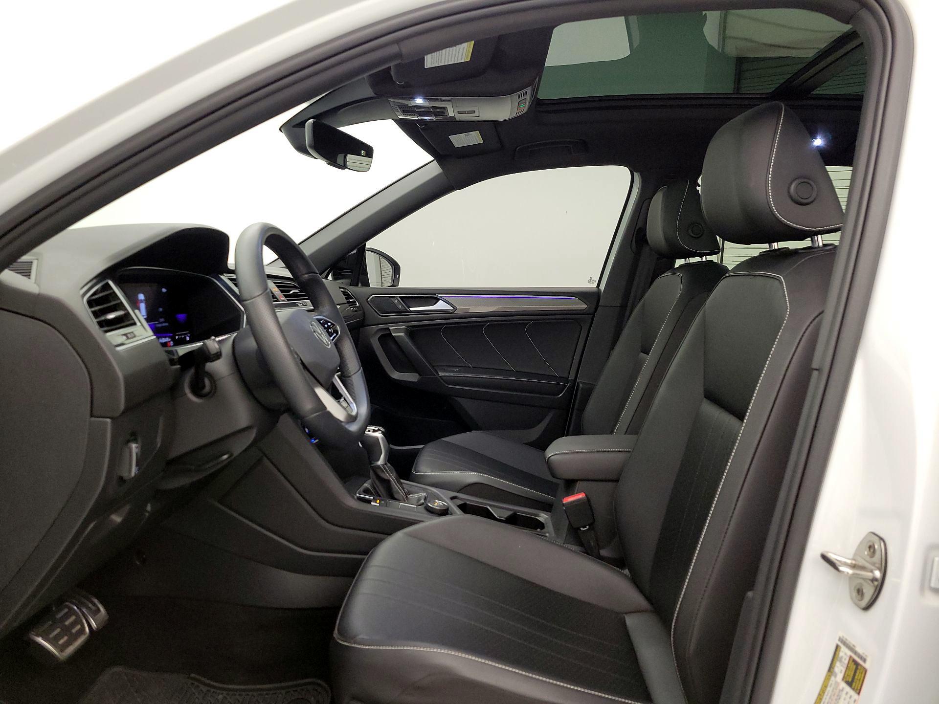 Thumbnail: 2022 Volkswagen Tiguan - 19