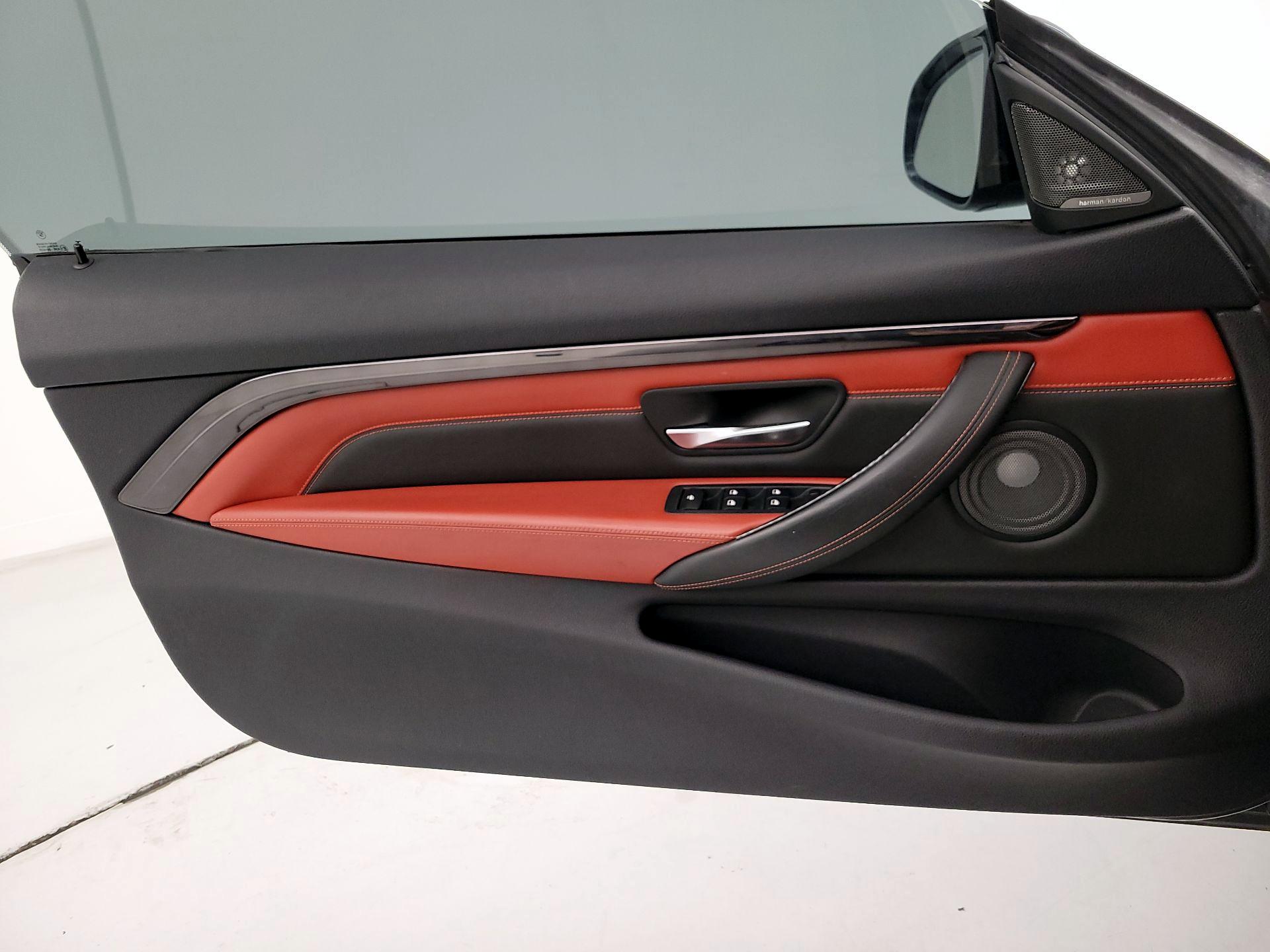 Thumbnail: 2015 BMW M4 - 12