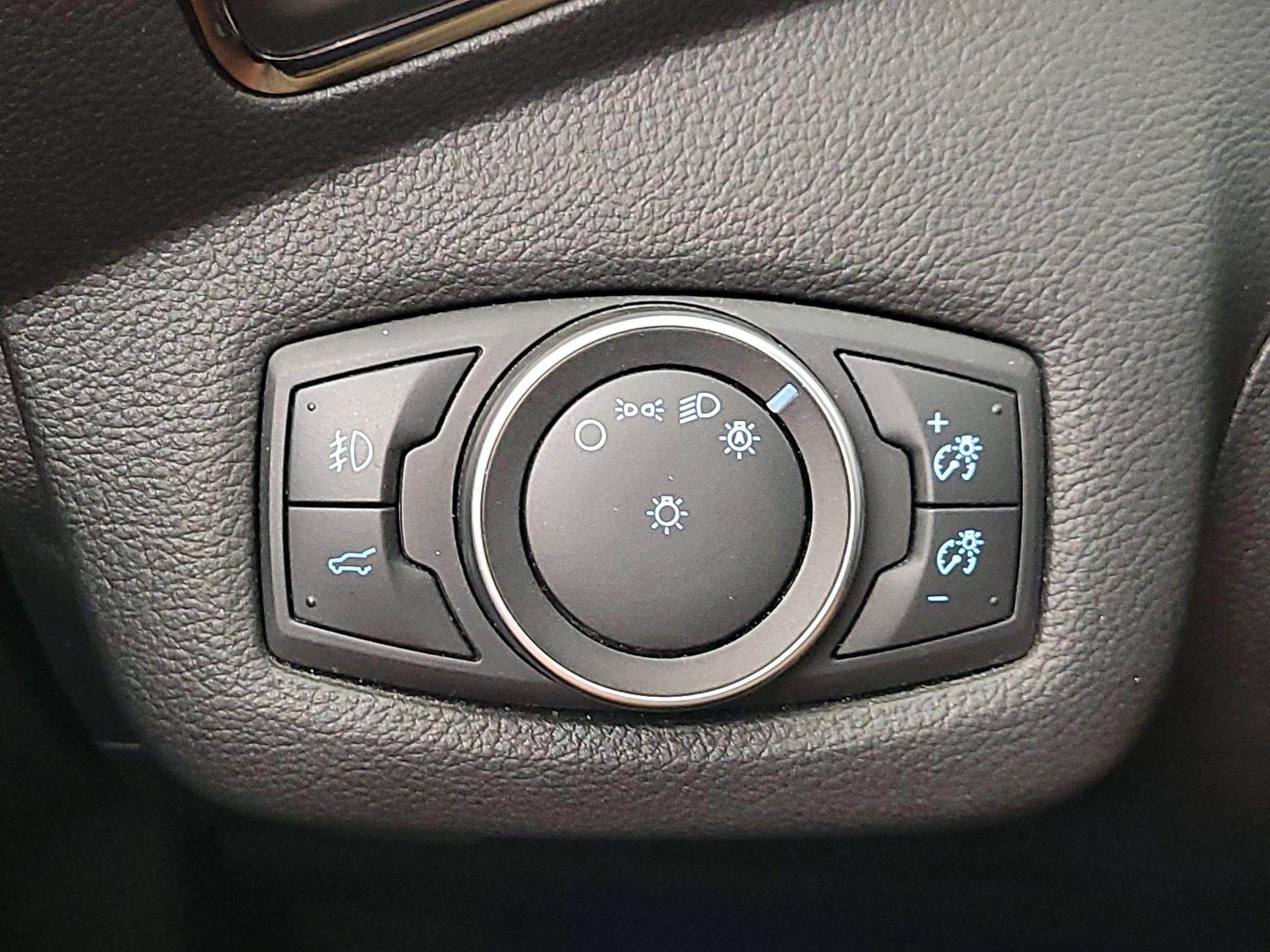 Thumbnail: 2017 Ford Escape - 13
