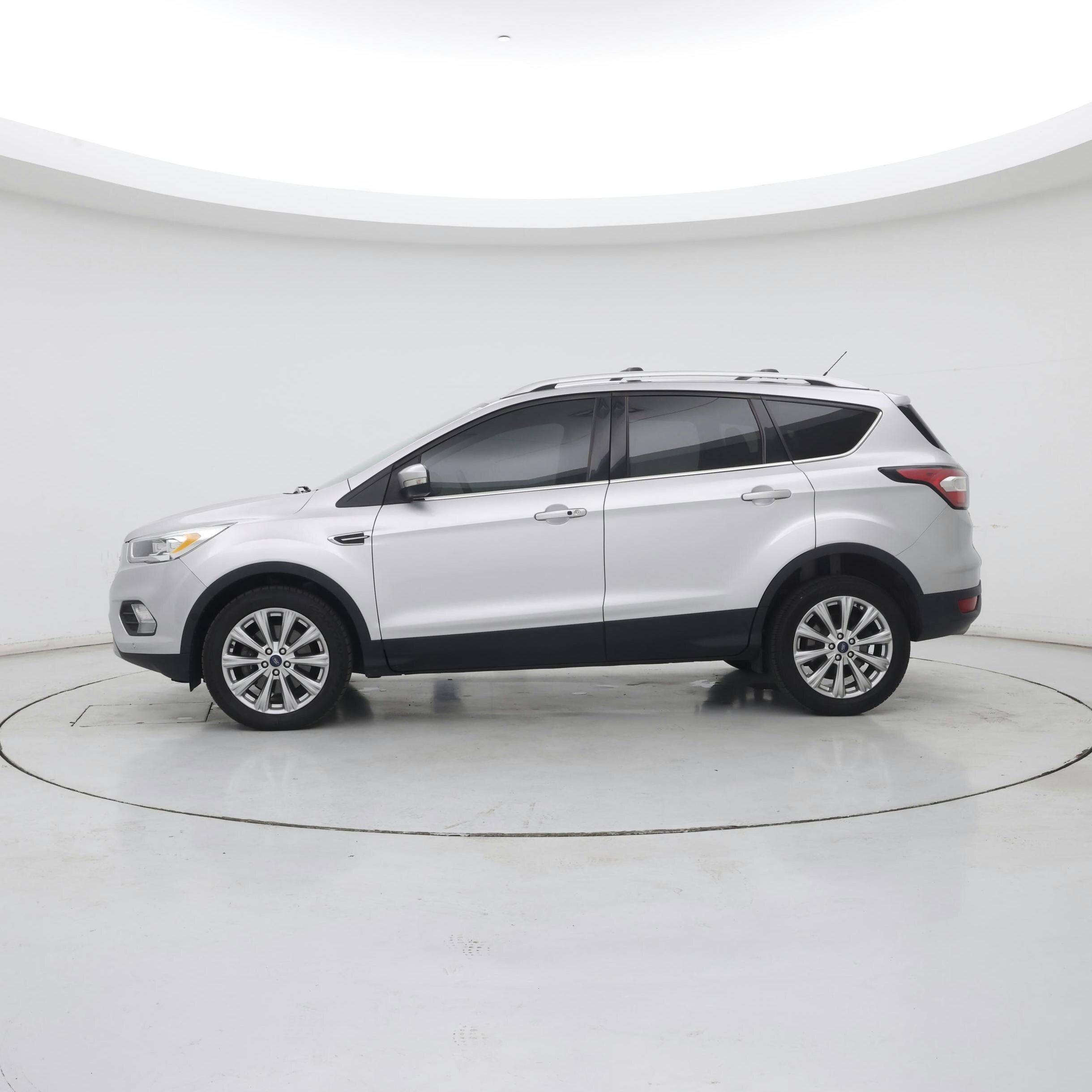 Thumbnail: 2017 Ford Escape - 3