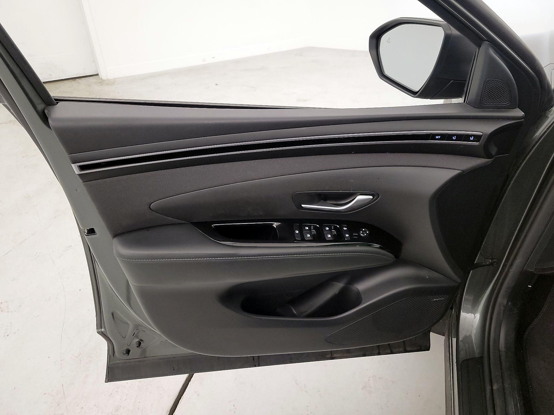 Thumbnail: 2023 Hyundai Tucson - 10