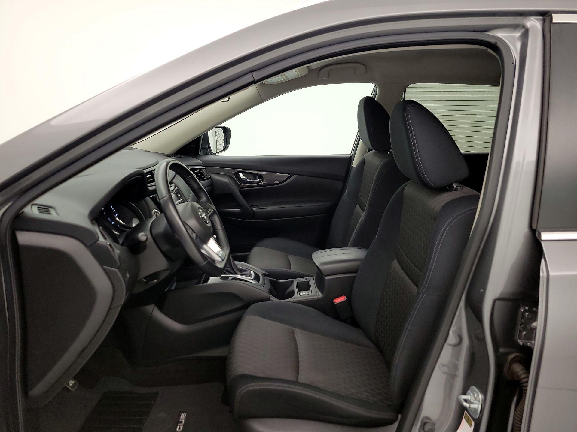 Thumbnail: 2017 Nissan Rogue - 11