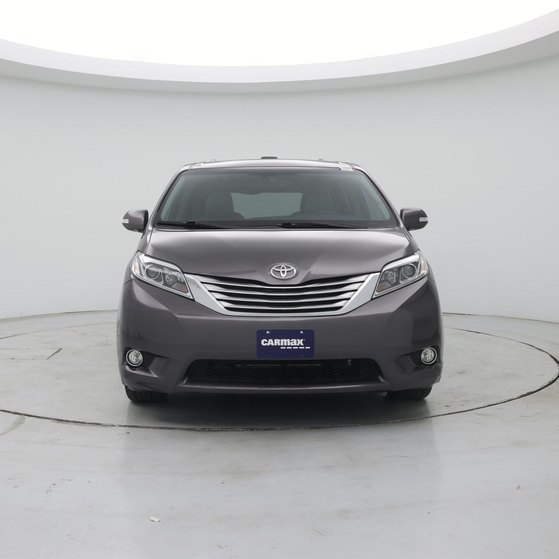Thumbnail: 2015 Toyota Sienna - 5