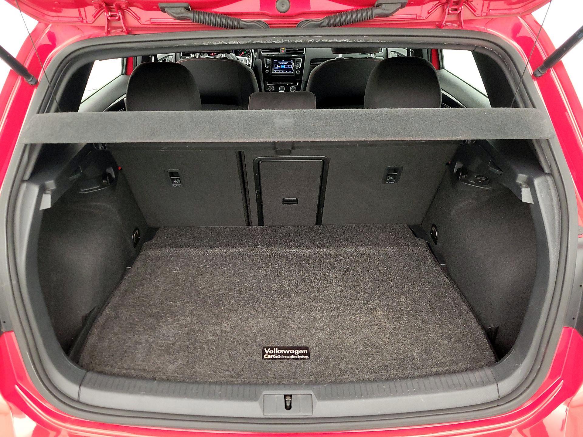 Thumbnail: 2015 Volkswagen Golf - 19