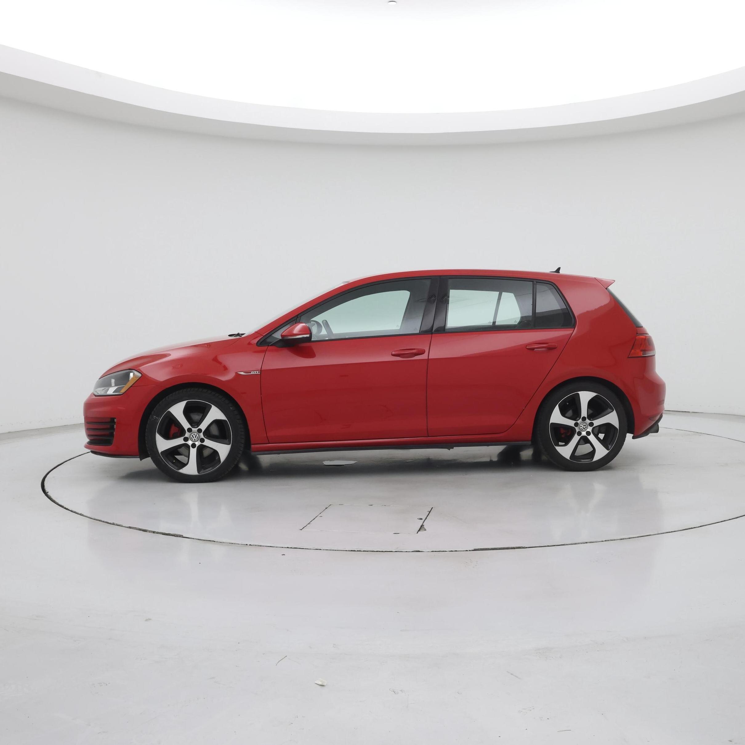 Thumbnail: 2015 Volkswagen Golf - 3