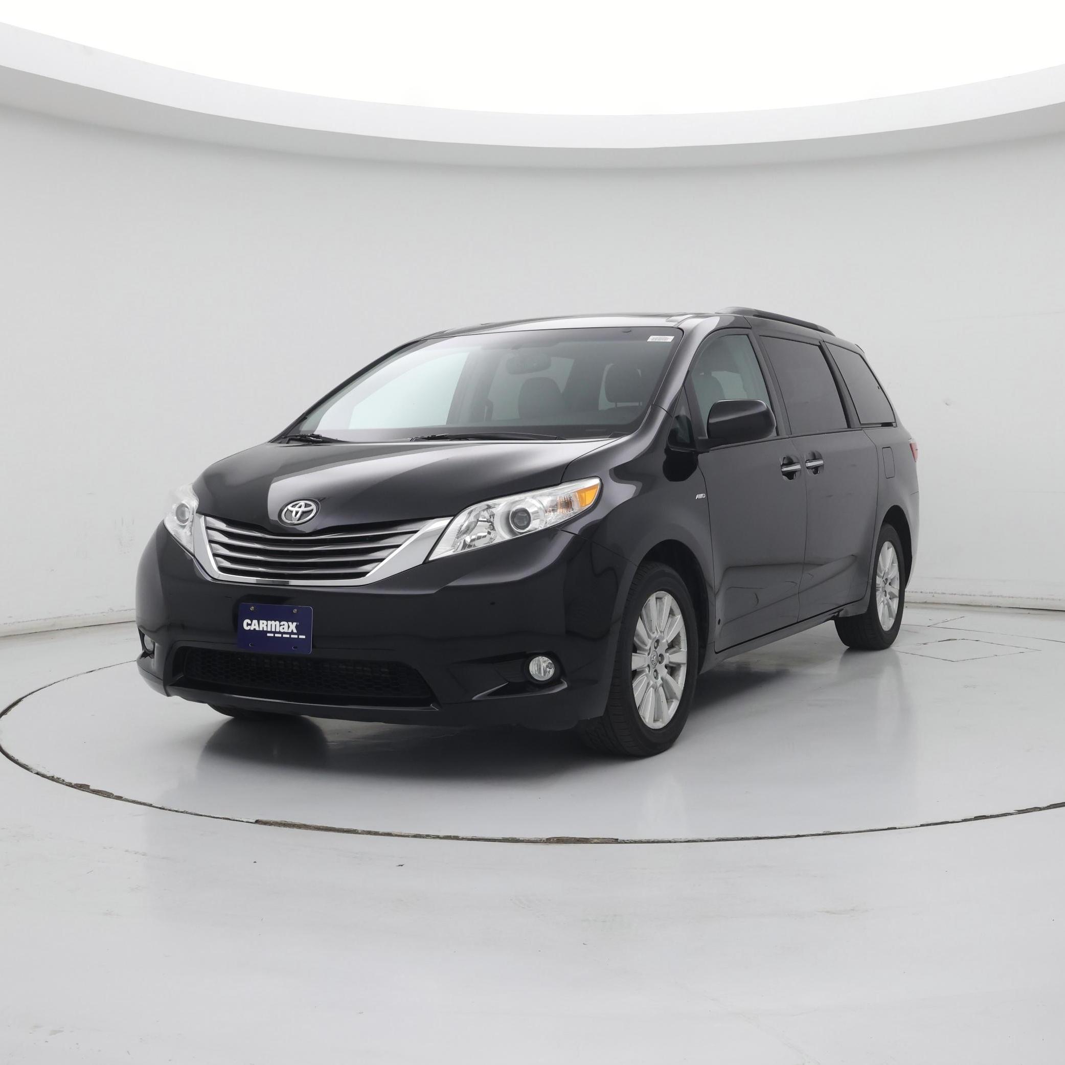 Thumbnail: 2017 Toyota Sienna - 4
