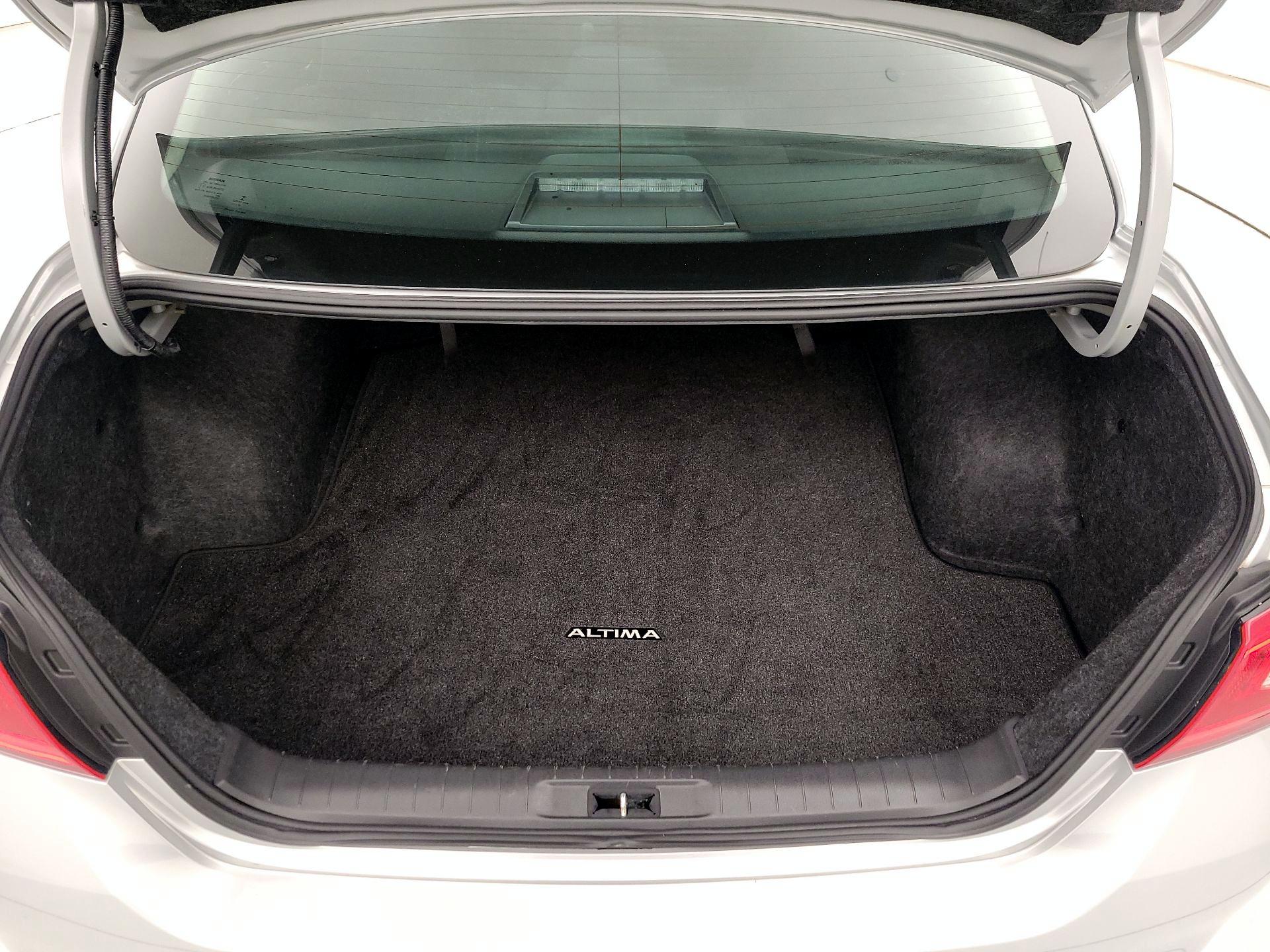 Thumbnail: 2016 Nissan Altima - 20
