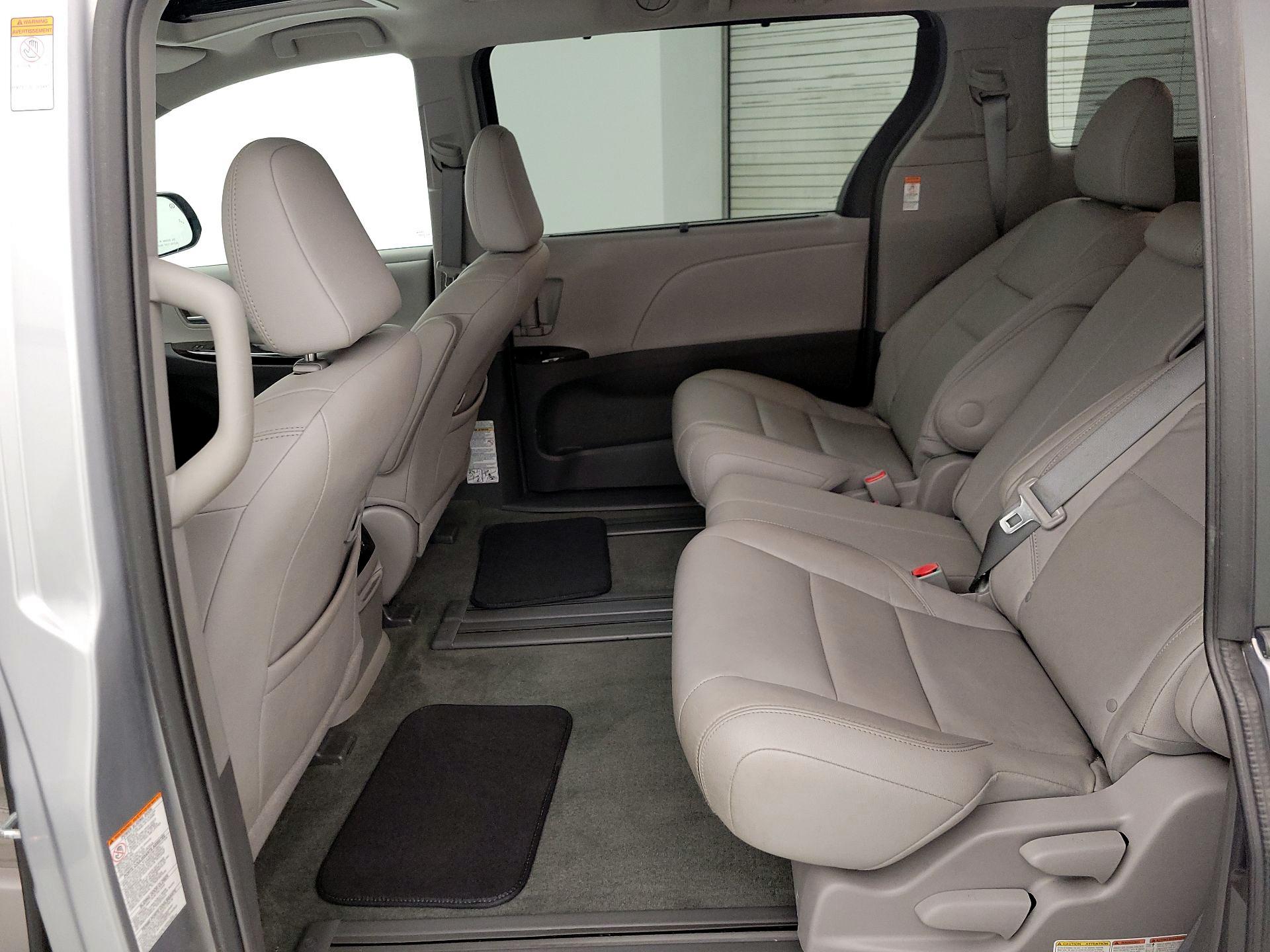 Thumbnail: 2015 Toyota Sienna - 19