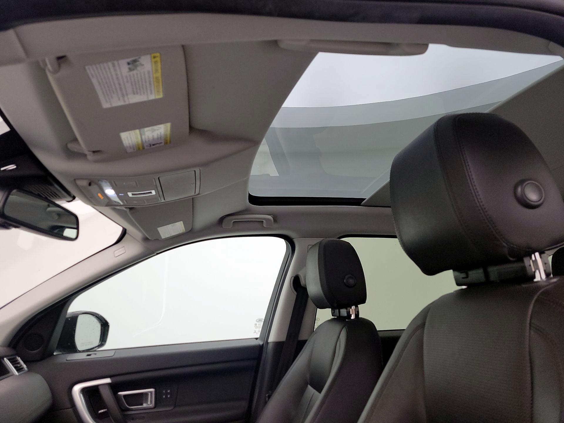 Thumbnail: 2018 Land Rover Discovery Sport - 20