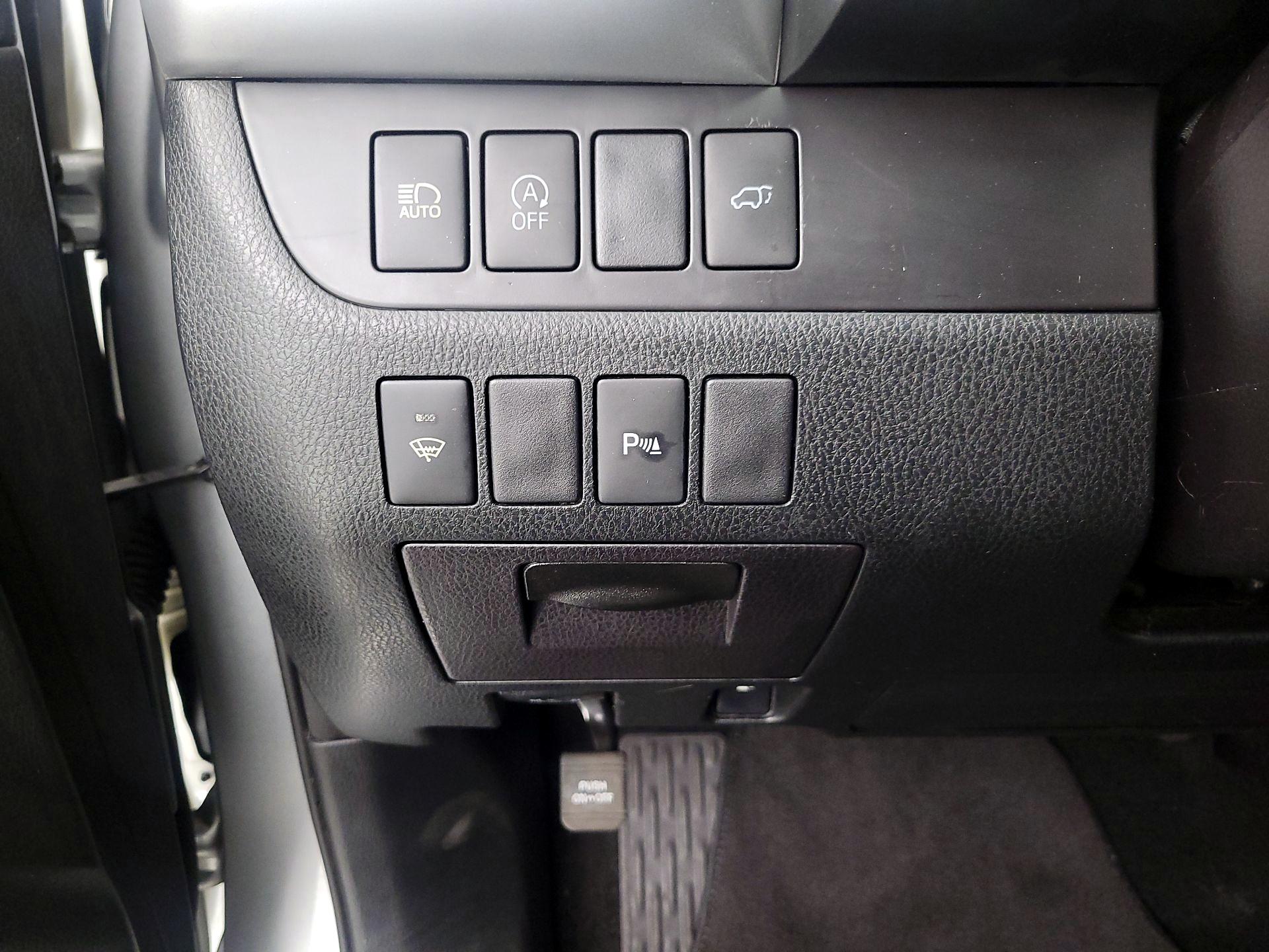 Thumbnail: 2018 Toyota Highlander - 13