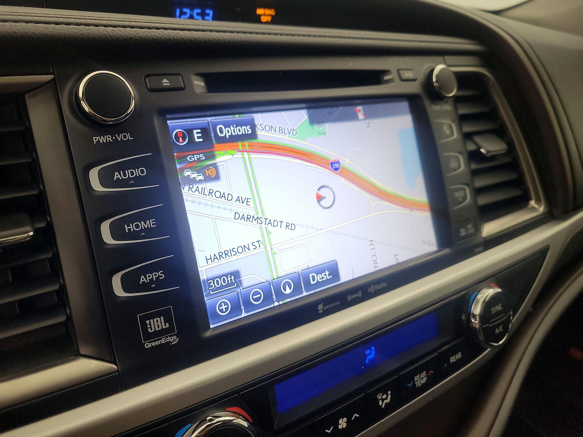 Thumbnail: 2018 Toyota Highlander - 14