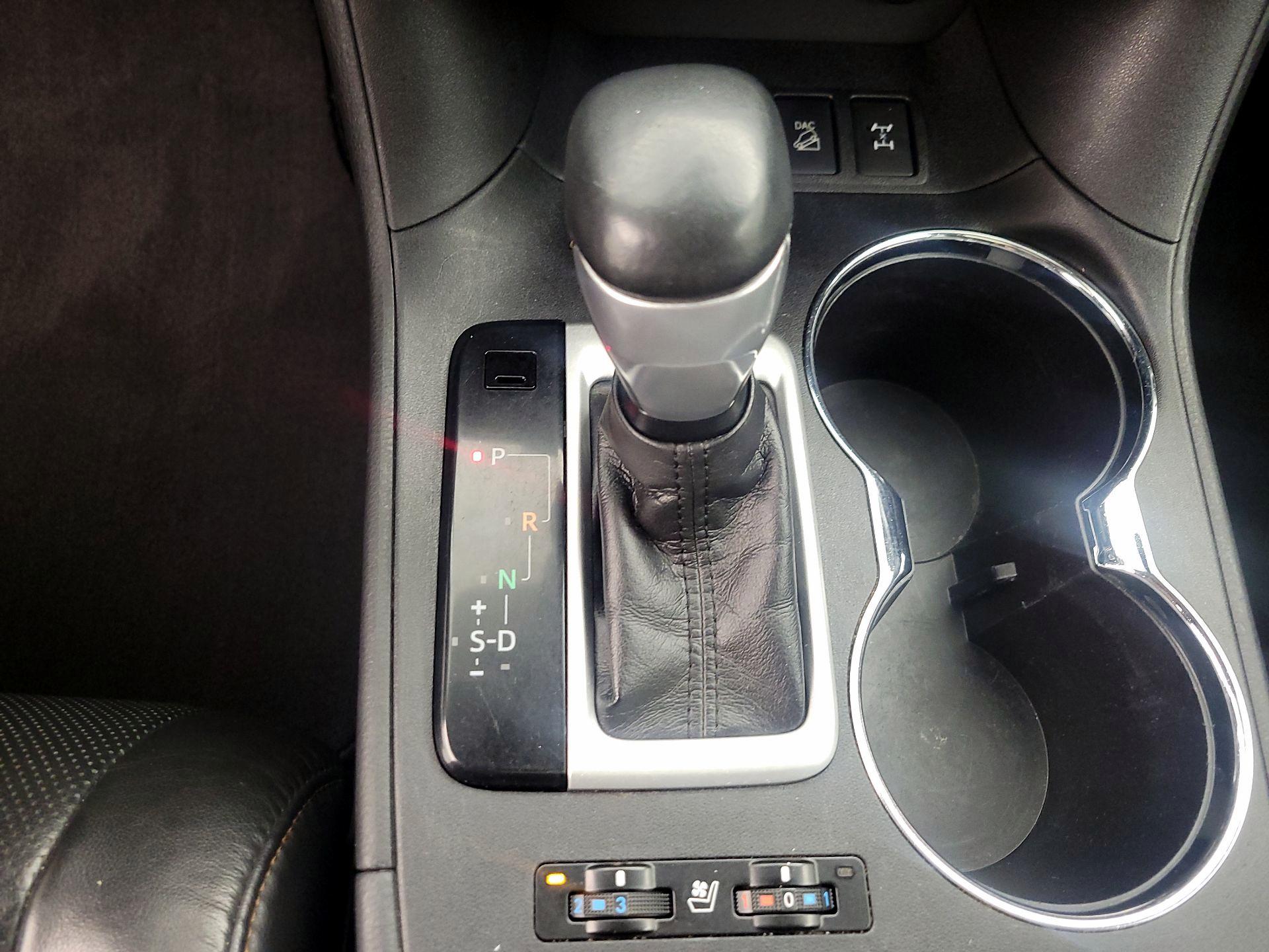 Thumbnail: 2018 Toyota Highlander - 18