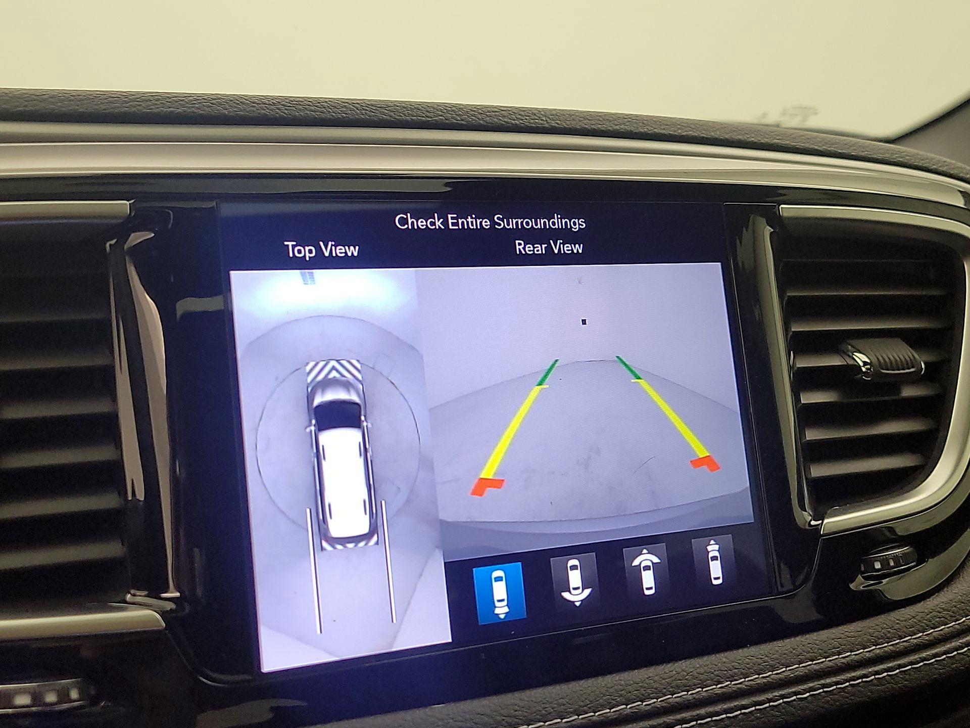 Thumbnail: 2018 Chrysler Pacifica - 15