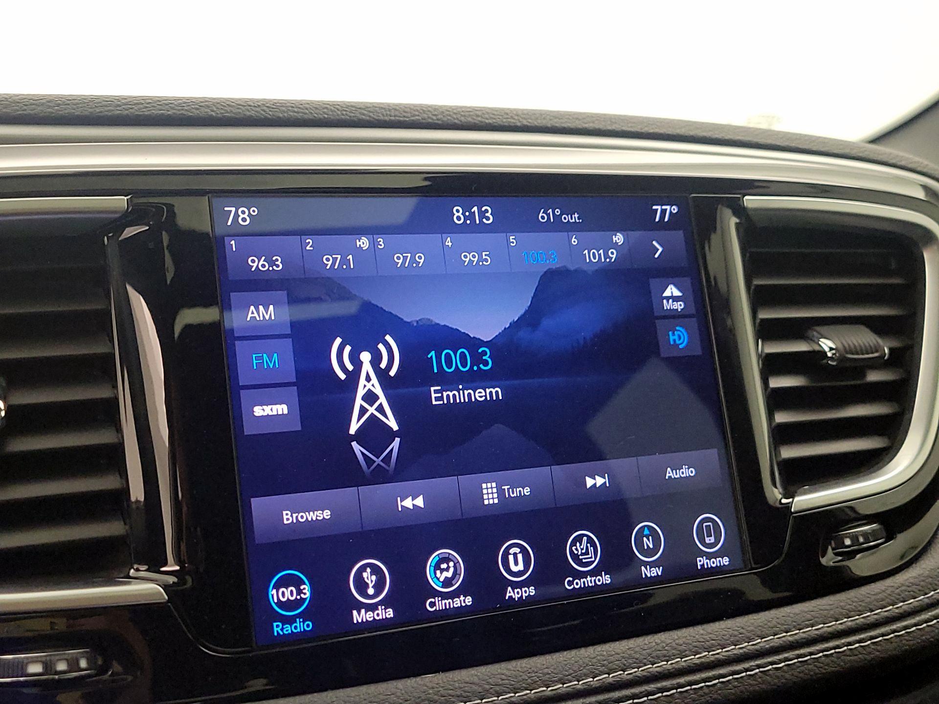 Thumbnail: 2018 Chrysler Pacifica - 16