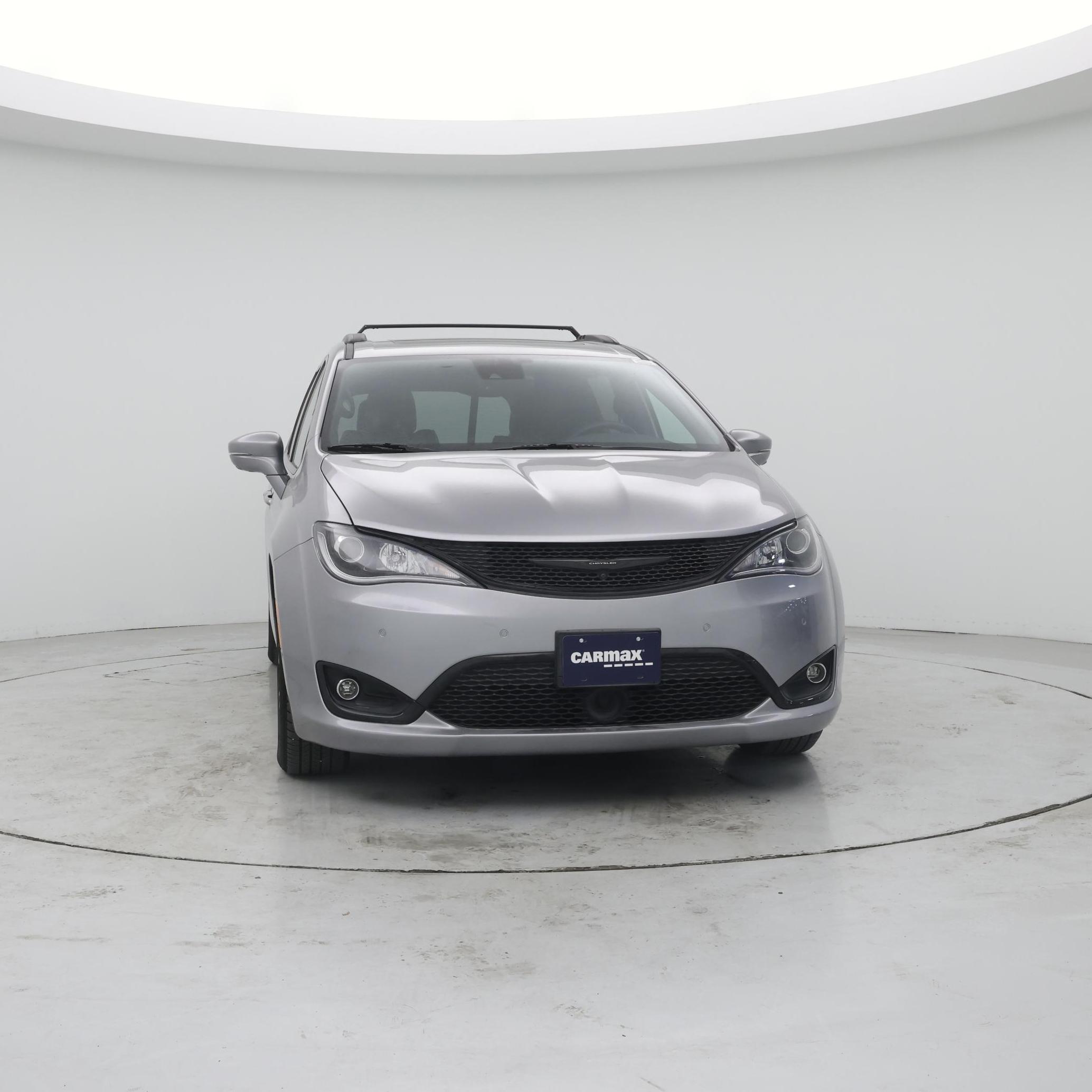 Thumbnail: 2018 Chrysler Pacifica - 5