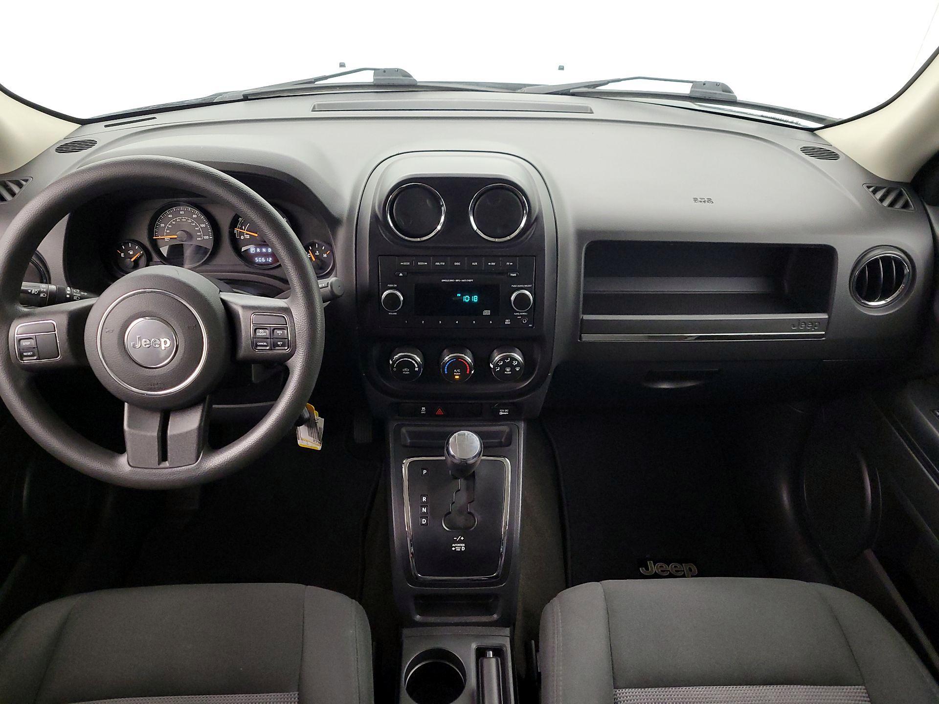 Thumbnail: 2015 Jeep Patriot - 9