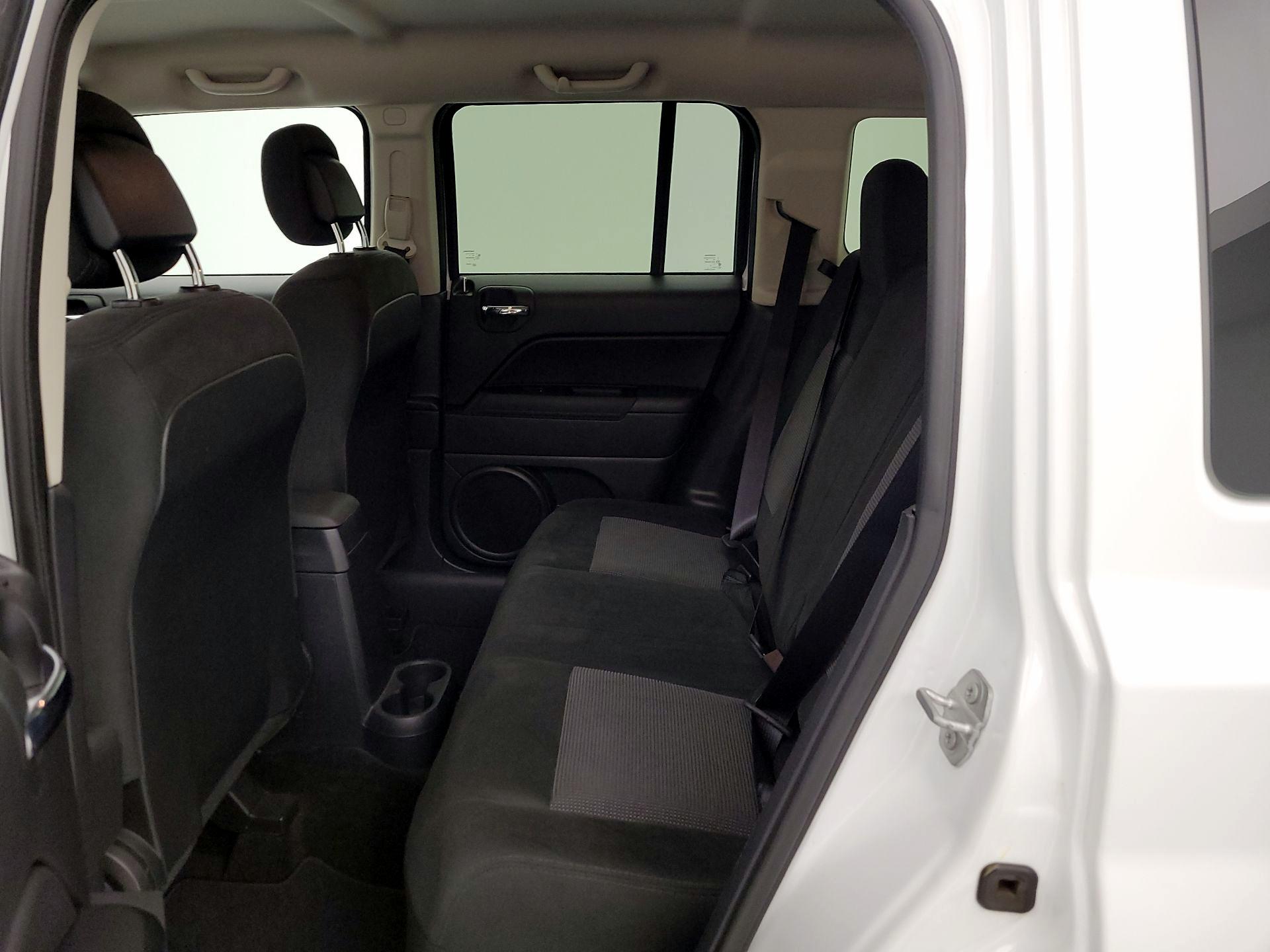 Thumbnail: 2015 Jeep Patriot - 16