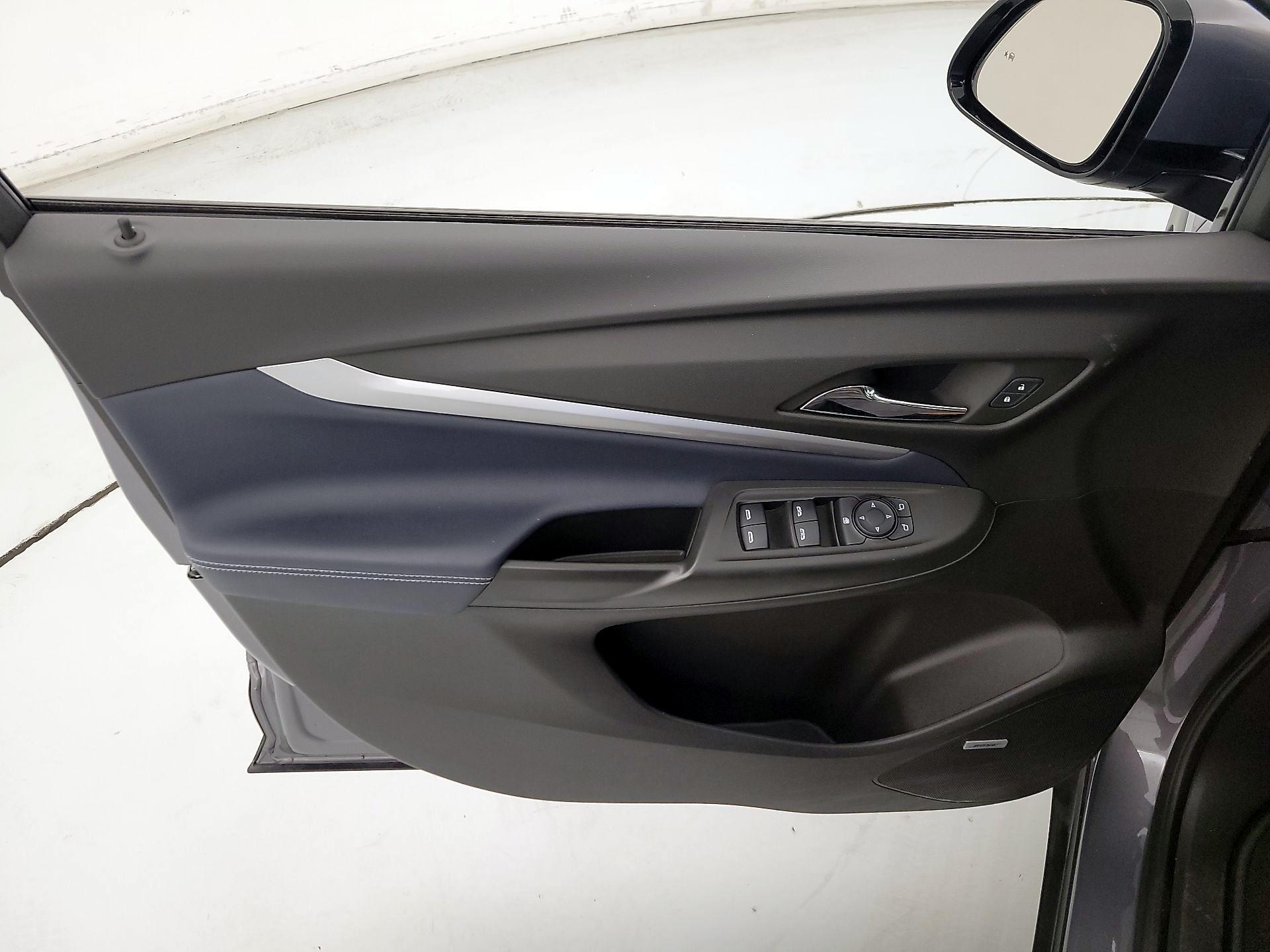 Thumbnail: 2023 Chevrolet Bolt EUV - 12