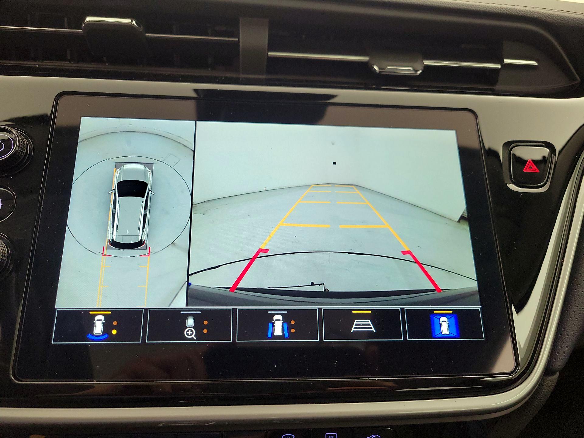 Thumbnail: 2023 Chevrolet Bolt EUV - 15