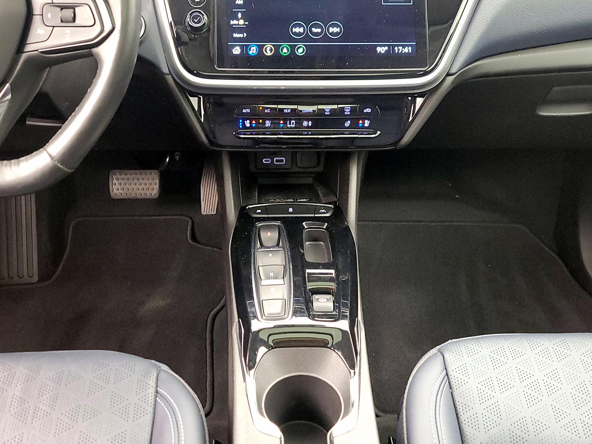 Thumbnail: 2023 Chevrolet Bolt EUV - 18
