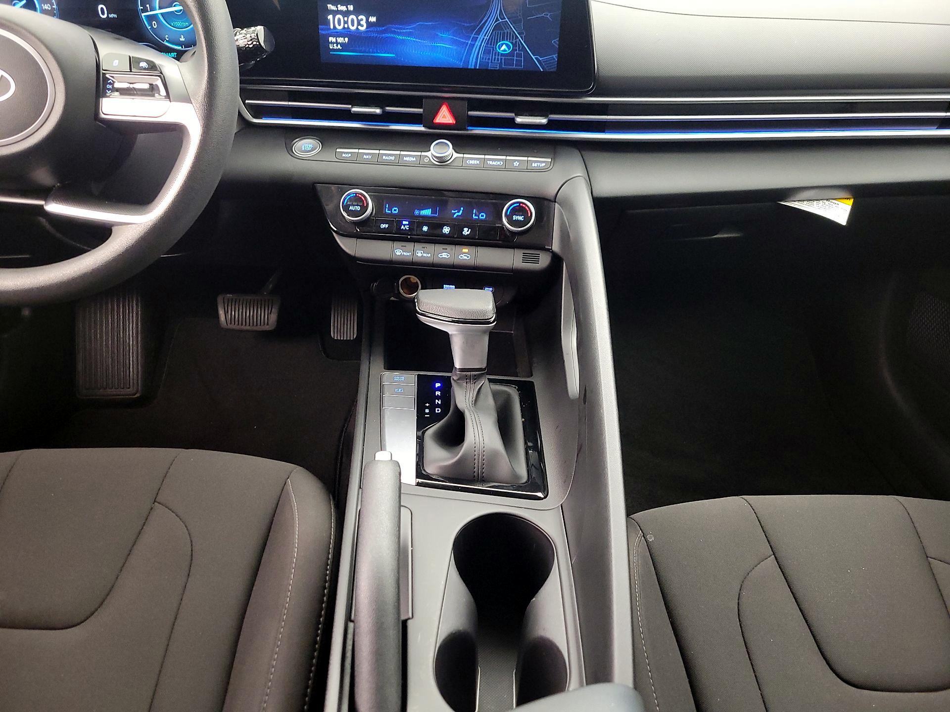 Thumbnail: 2024 Hyundai Elantra - 18