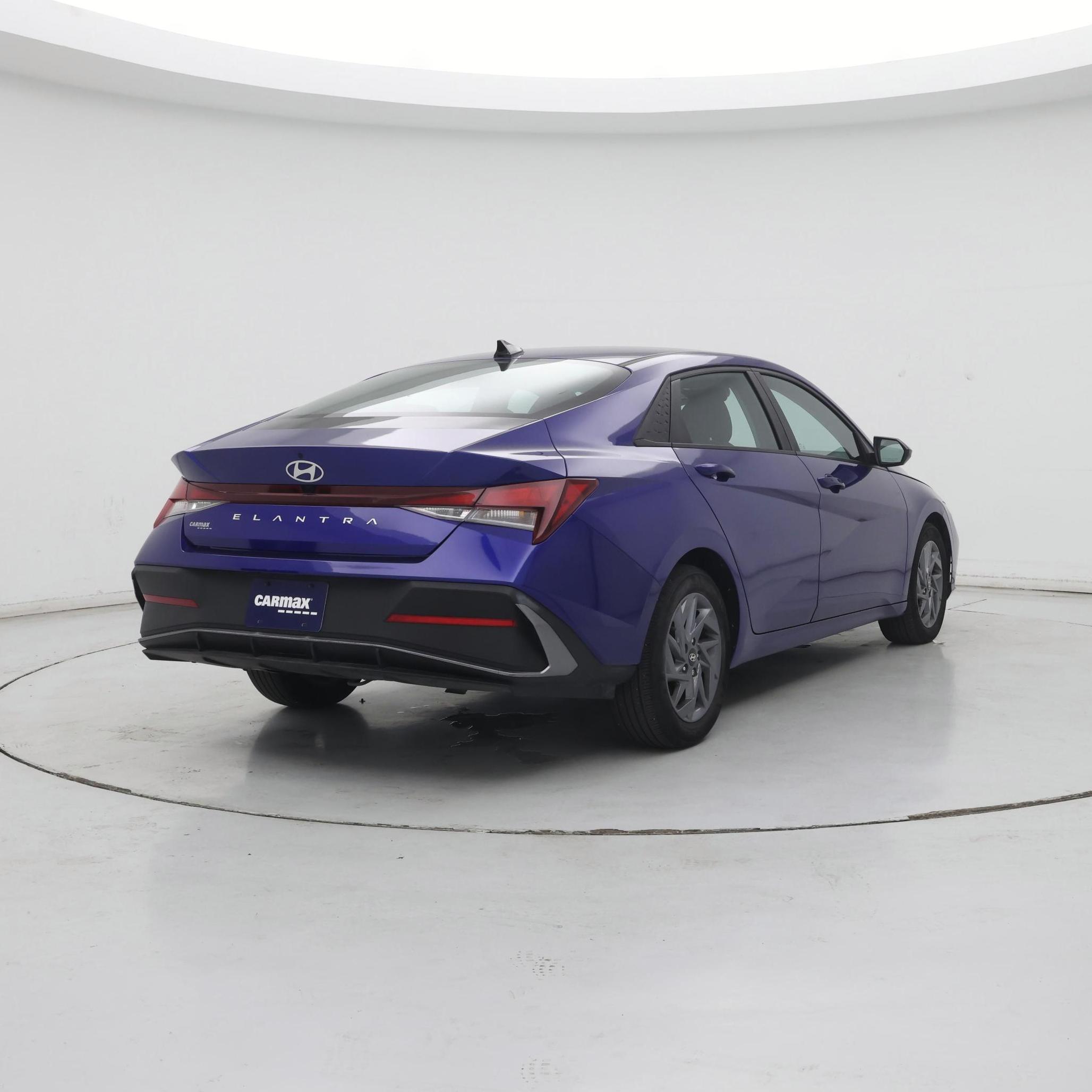Thumbnail: 2024 Hyundai Elantra - 8