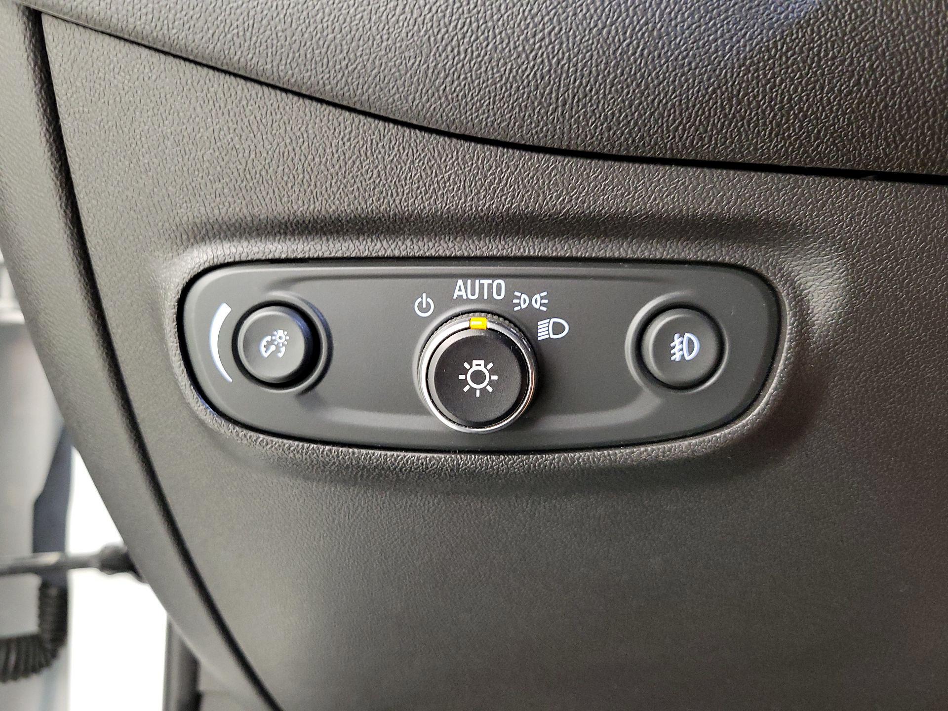 Thumbnail: 2021 Chevrolet Equinox - 13