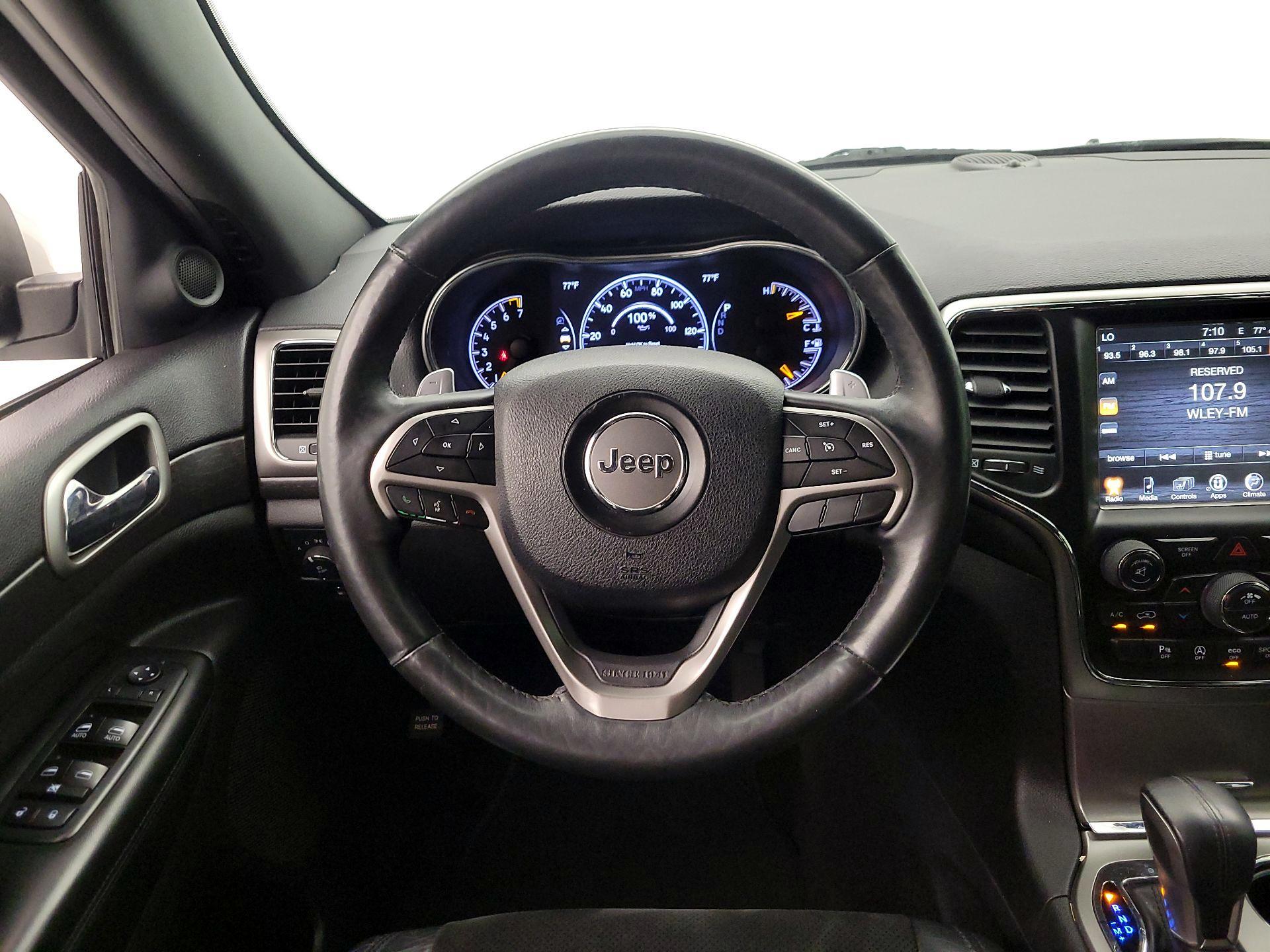 Thumbnail: 2017 Jeep Grand Cherokee - 10