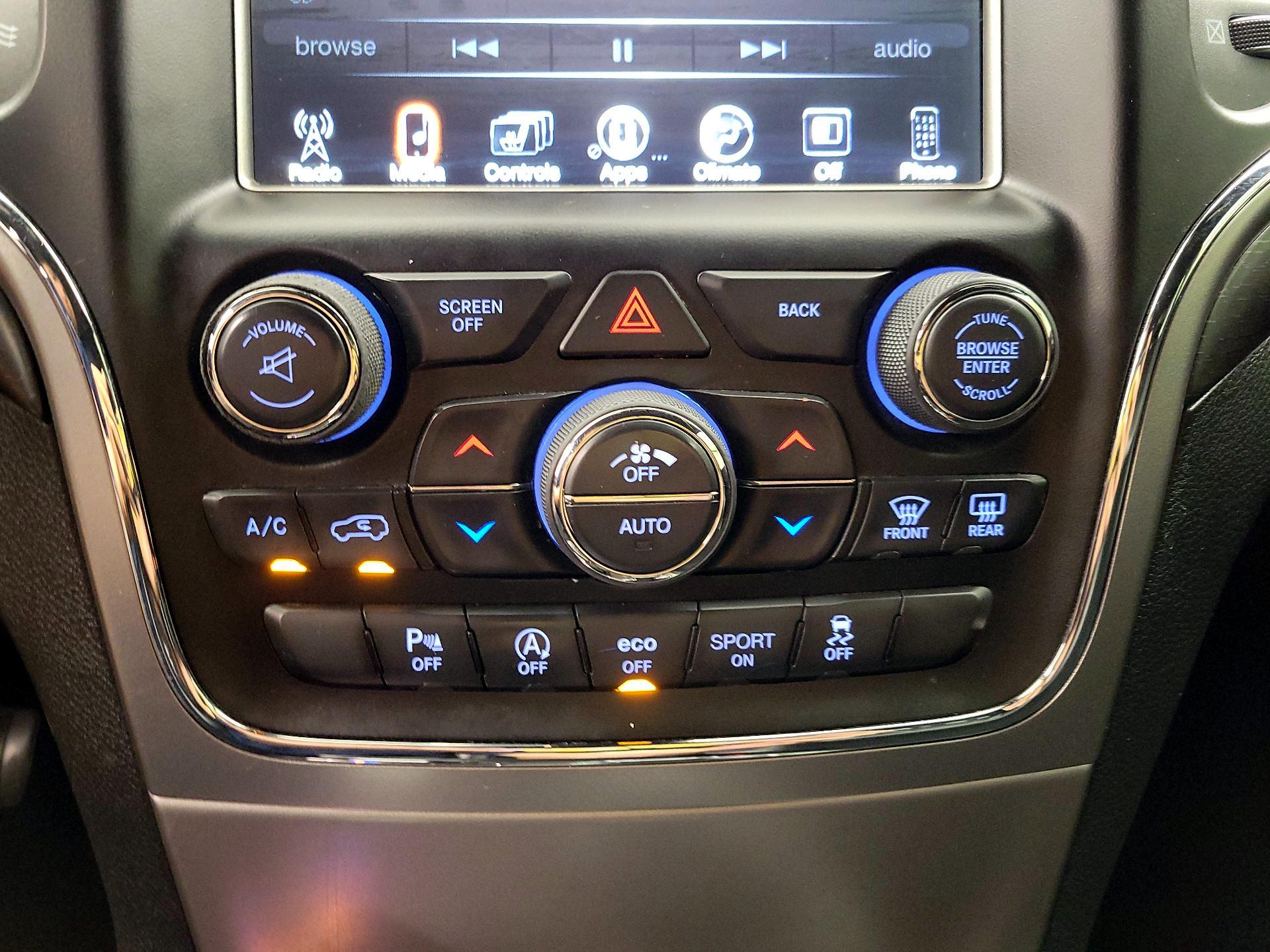 Thumbnail: 2017 Jeep Grand Cherokee - 16
