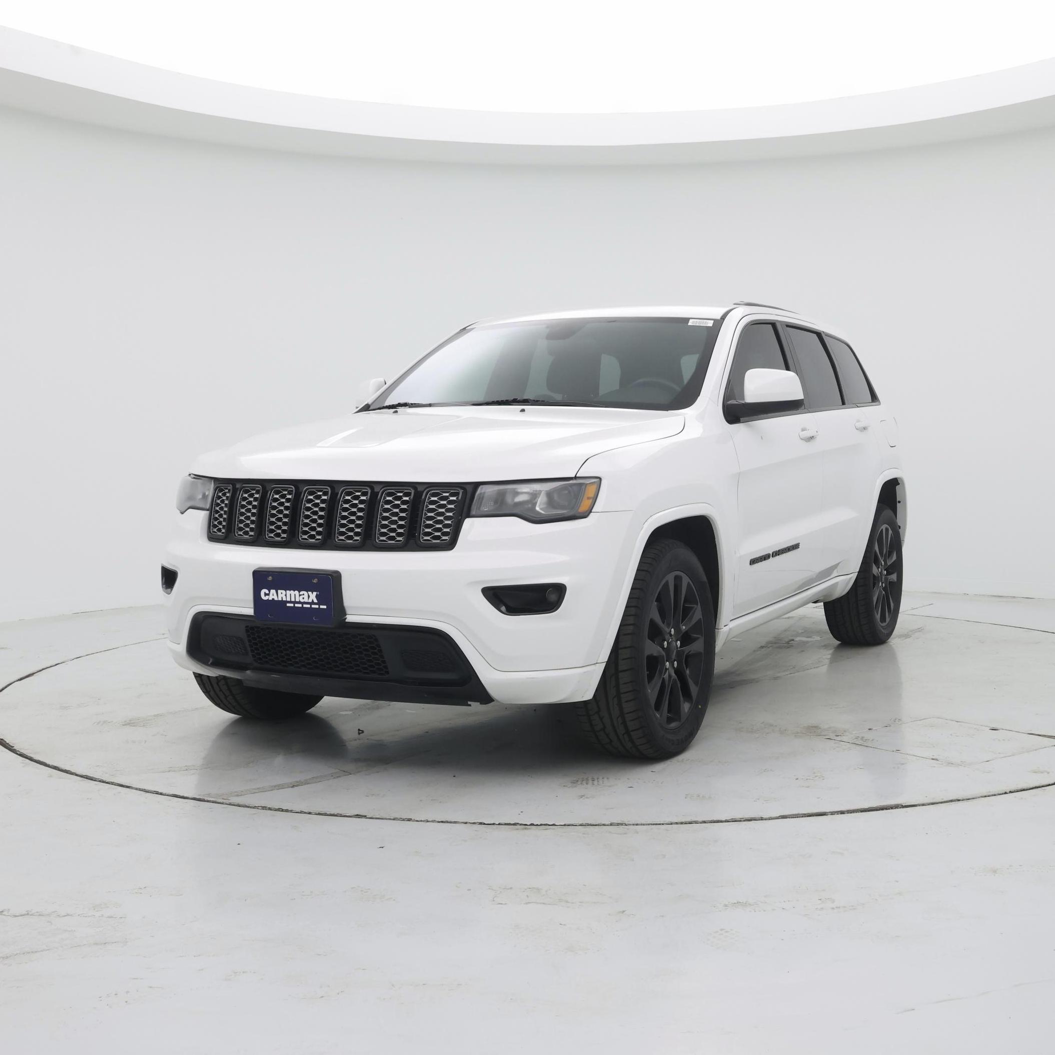 Thumbnail: 2017 Jeep Grand Cherokee - 4