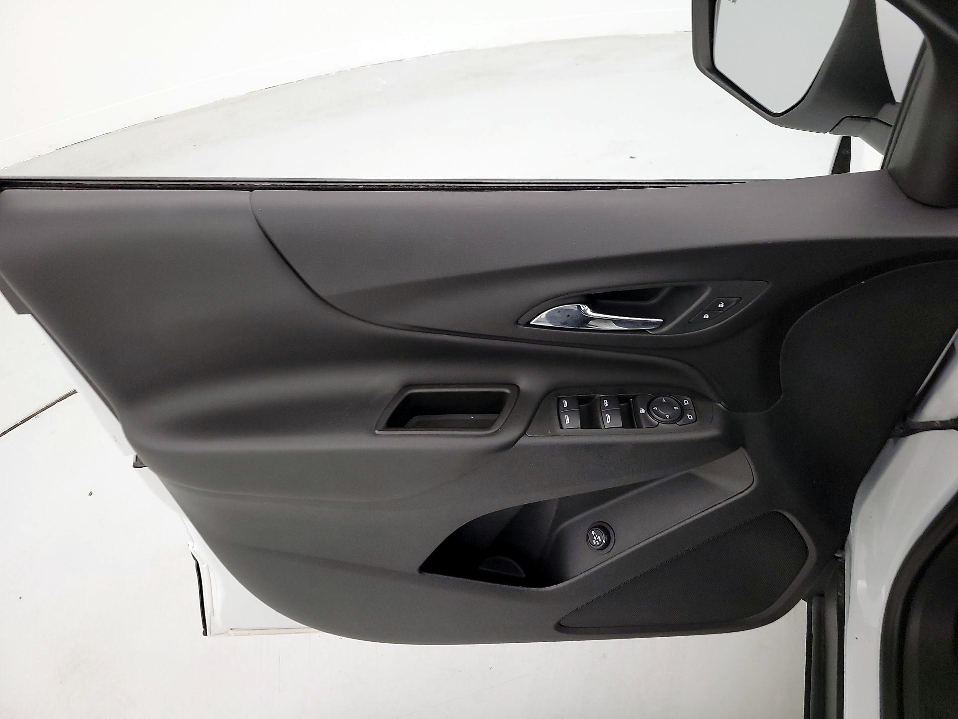 Thumbnail: 2021 Chevrolet Equinox - 12