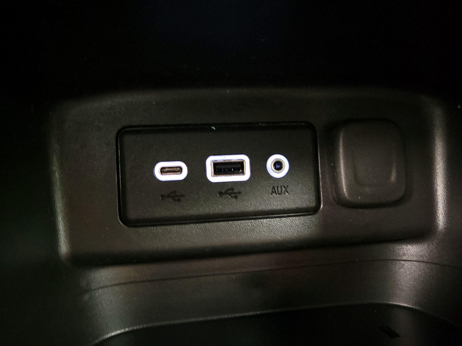 Thumbnail: 2021 Chevrolet Equinox - 18