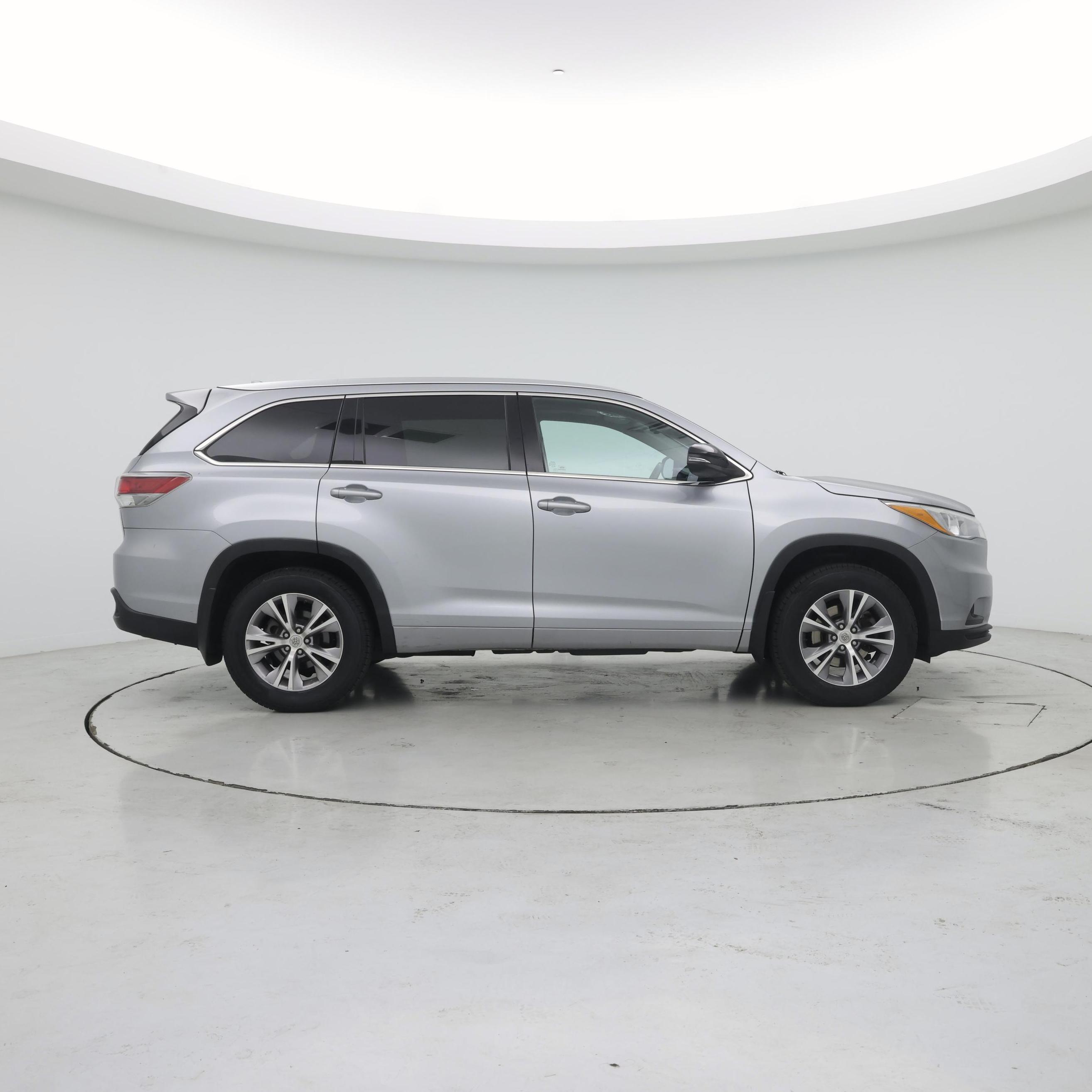 Thumbnail: 2015 Toyota Highlander - 7