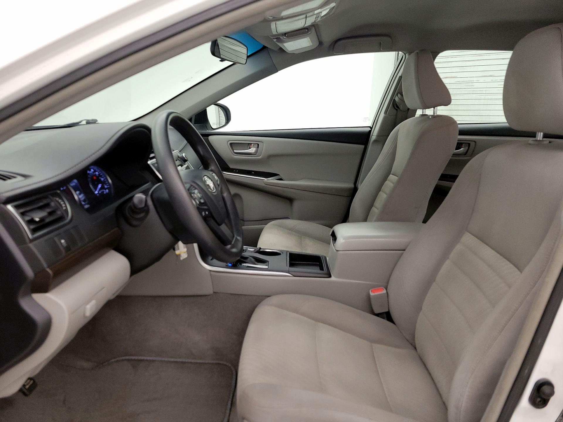 Thumbnail: 2017 Toyota Camry - 11