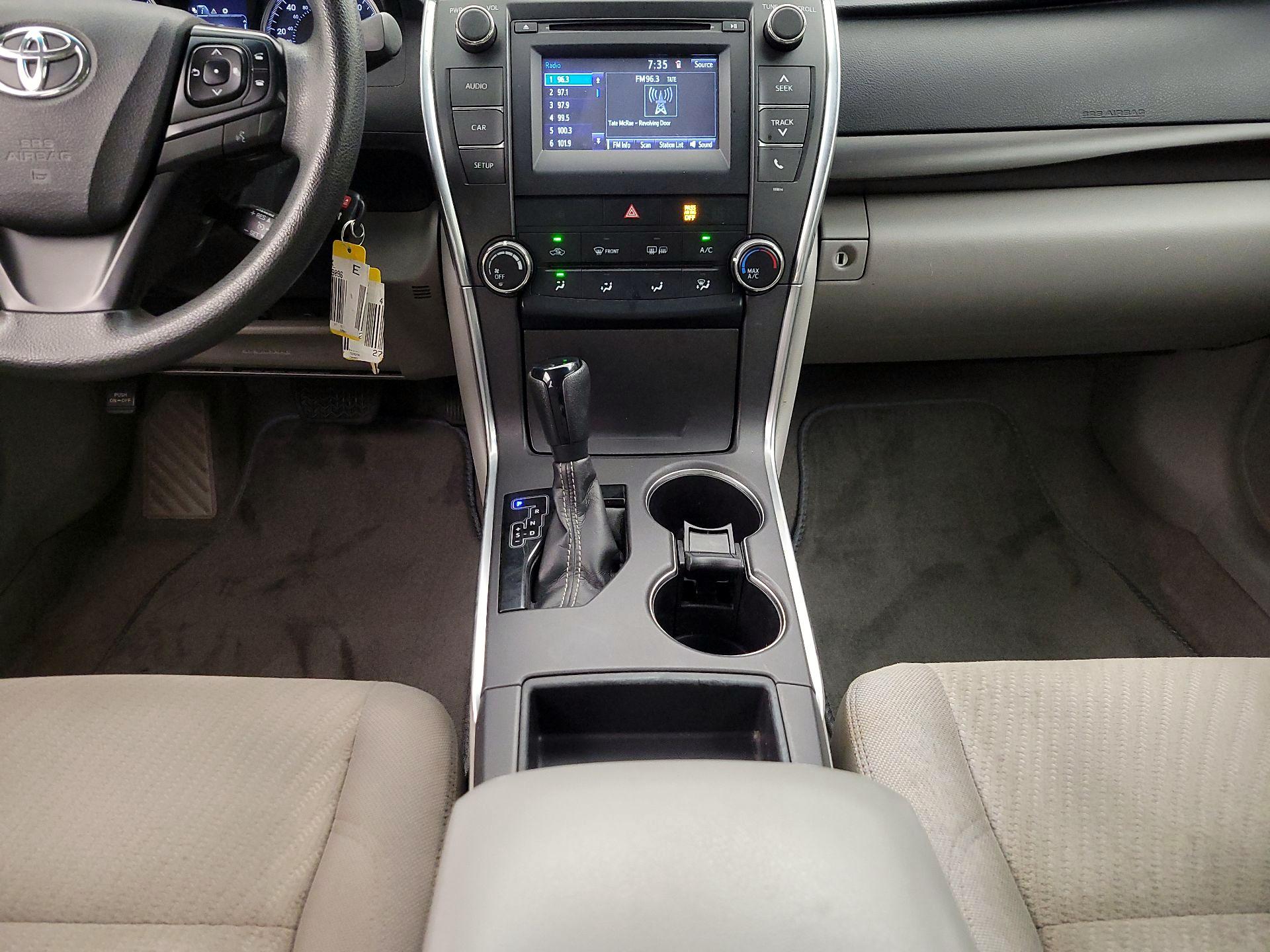 Thumbnail: 2017 Toyota Camry - 17