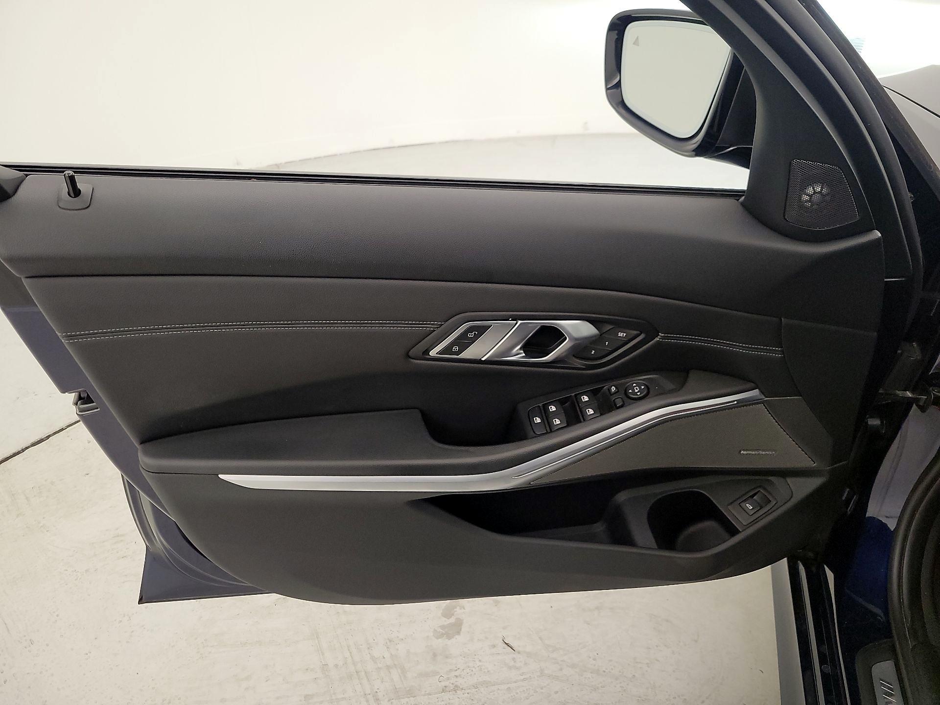 Thumbnail: 2020 BMW 3 Series - 12