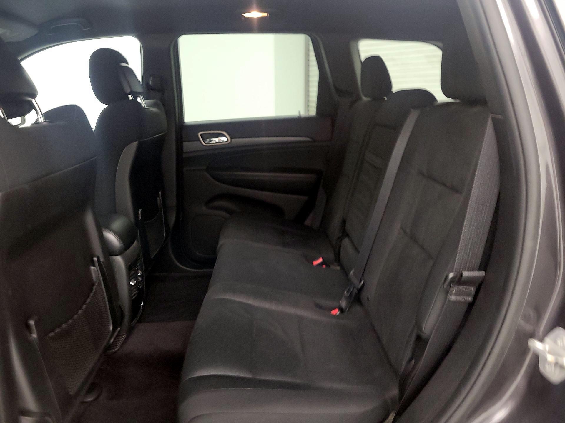 Thumbnail: 2015 Jeep Grand Cherokee - 20
