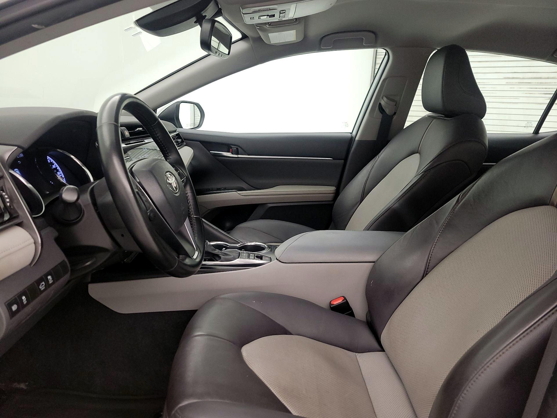 Thumbnail: 2020 Toyota Camry - 11