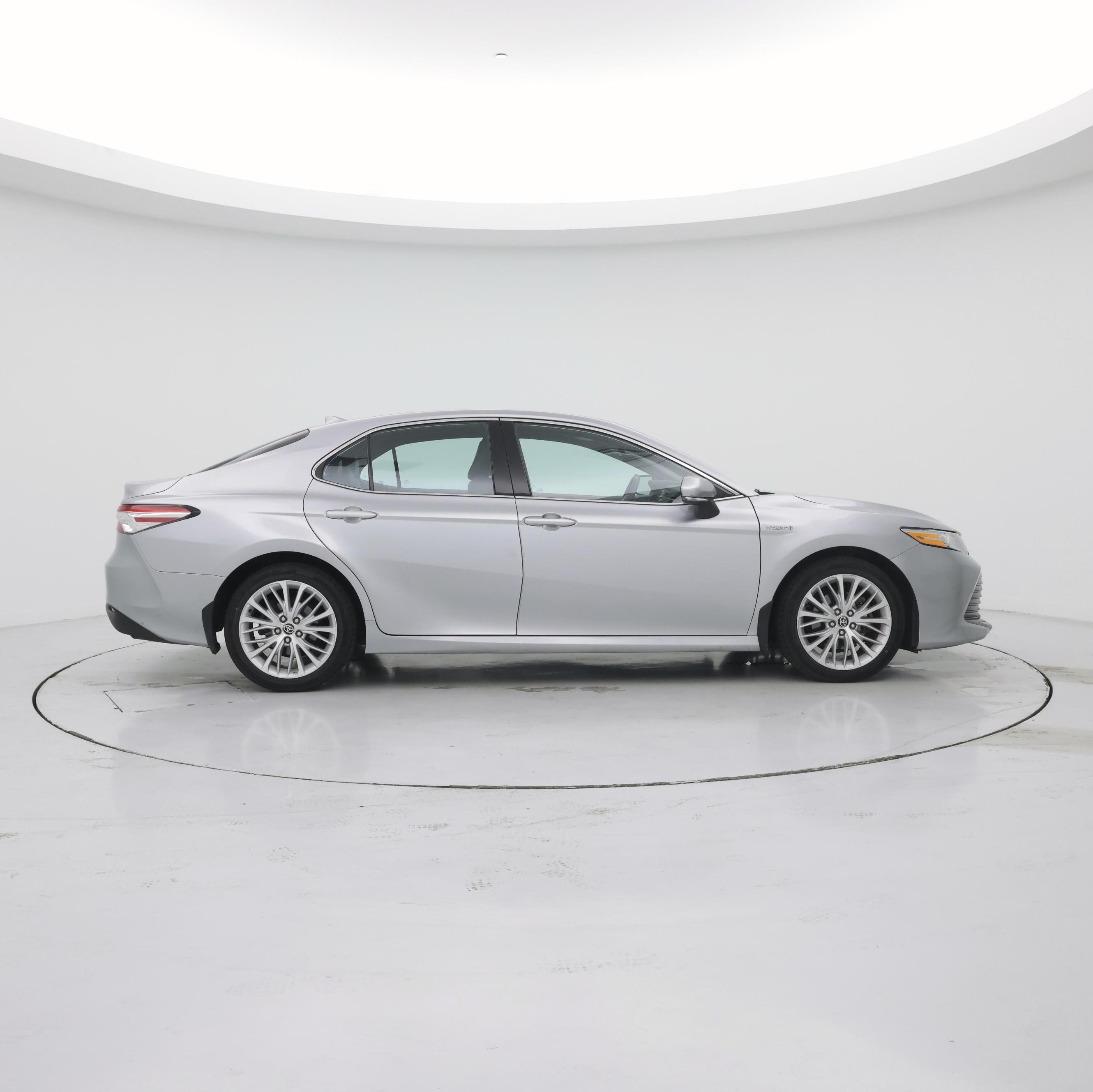 Thumbnail: 2020 Toyota Camry - 7