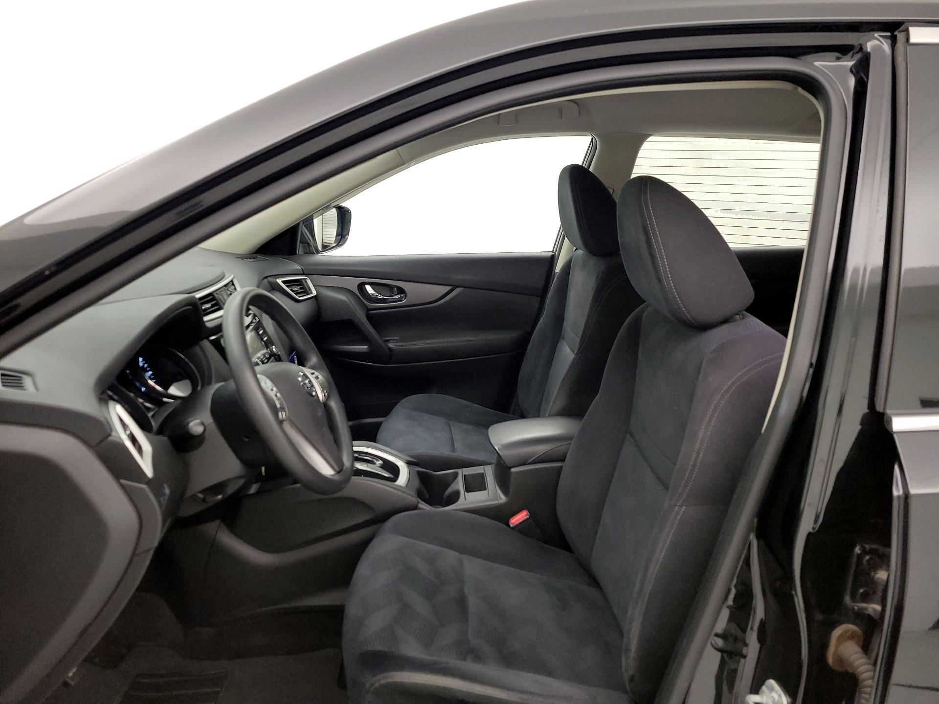 Thumbnail: 2016 Nissan Rogue - 11