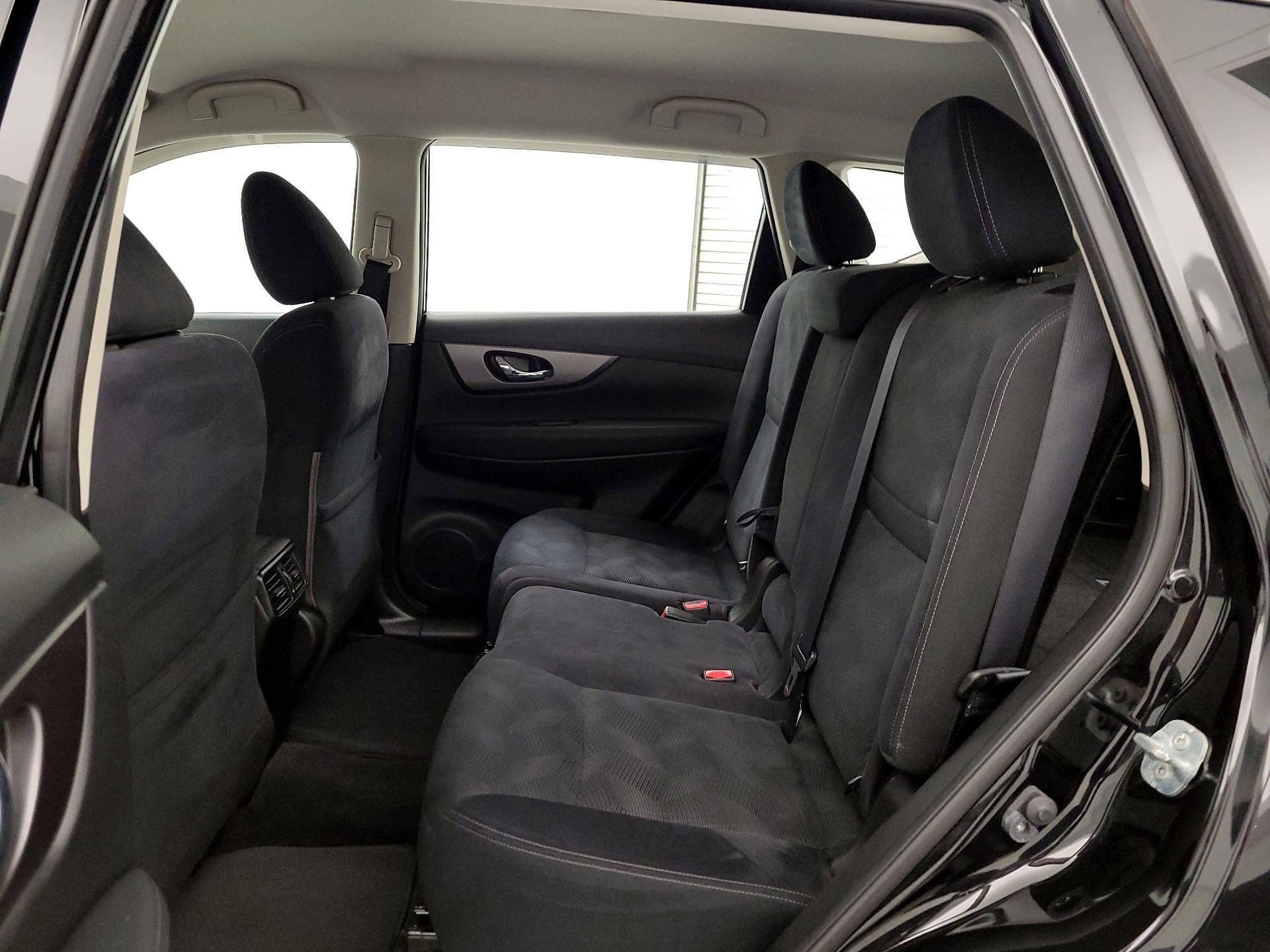 Thumbnail: 2016 Nissan Rogue - 19